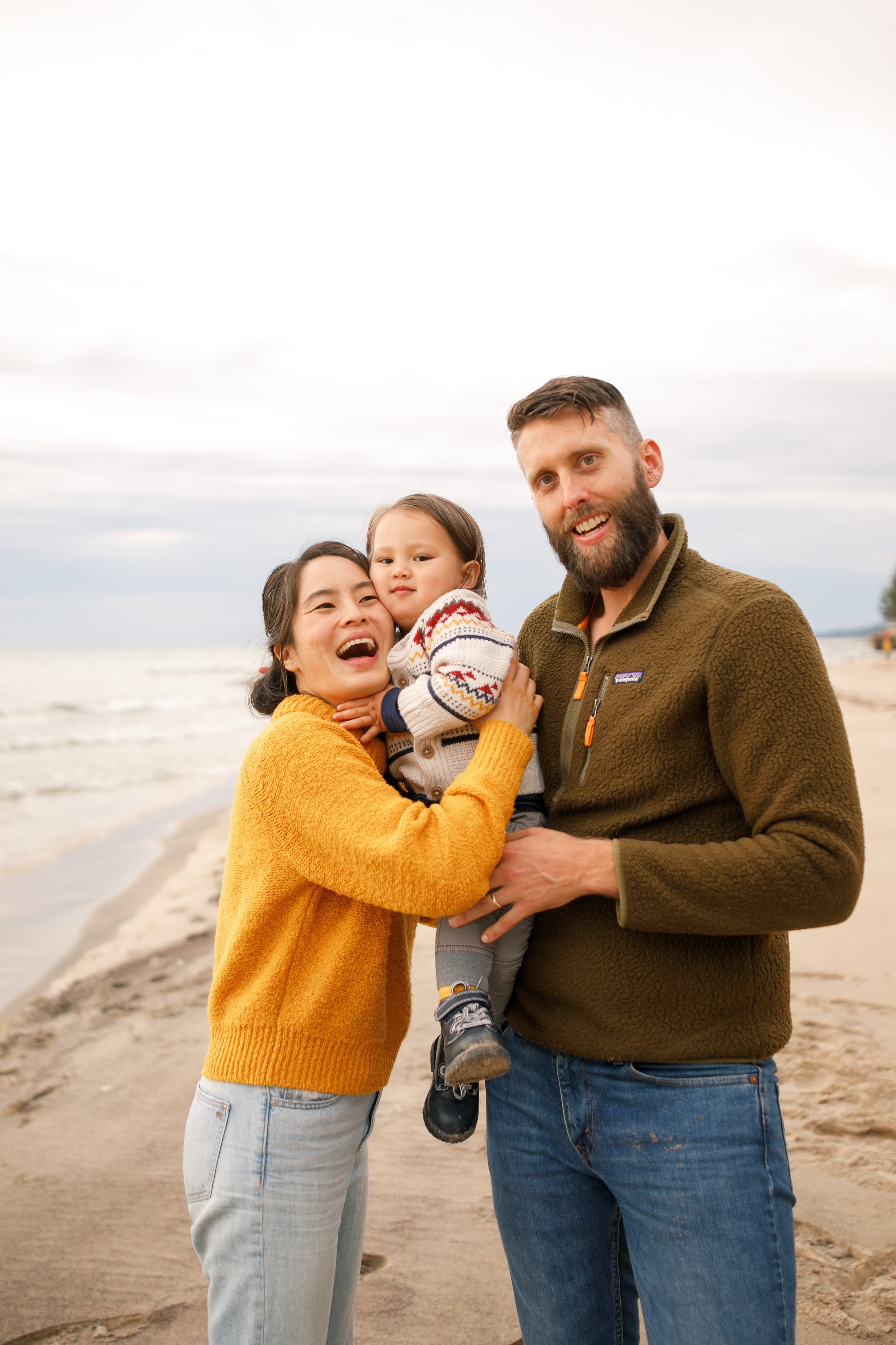 Saugatuck Family Photographer - Oval Beach - Saugatuck Michigan - Saugatuck Photographer - Extended Family Photography - South Bend Family Photographer - J Darling Photo14.jpg