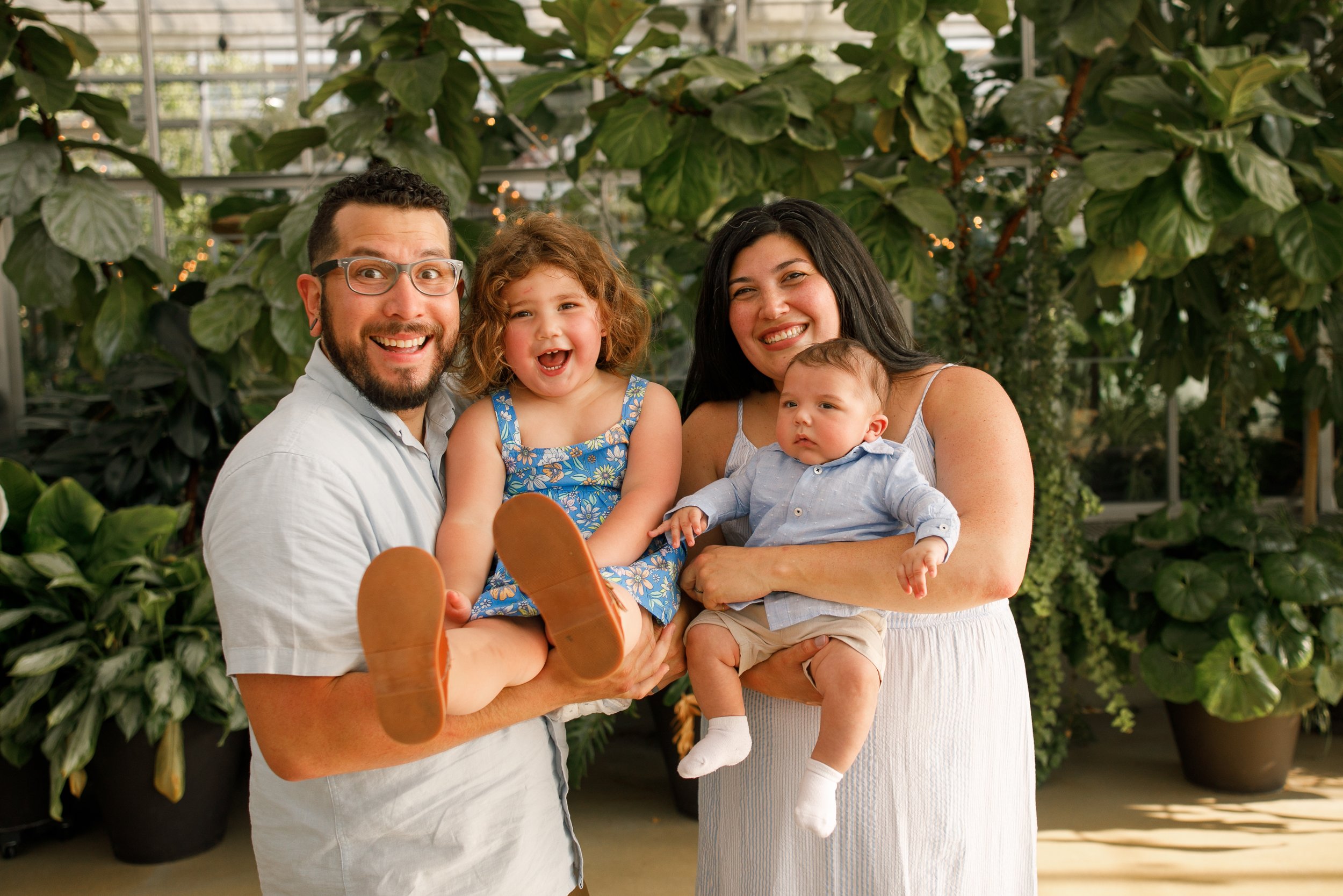 Grand Rapids Downtown Market - Grand Rapids Extended Family Session - Grand Rapids Family Photographer - Extended Family Photographer - Downtown Market - Pellecer Family 2022 - J Darling Photo 14.jpg