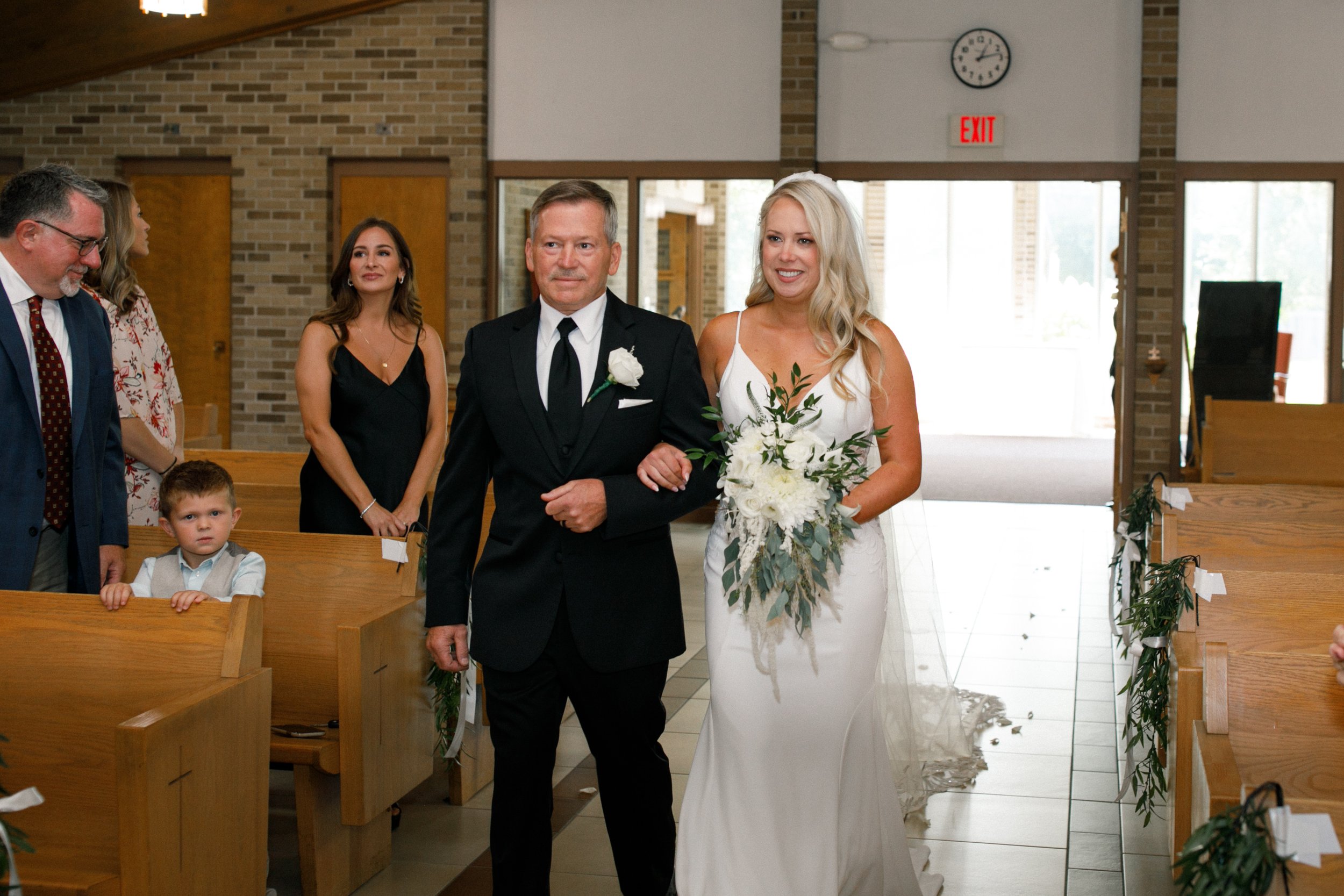 Josh and Erica Wedding Preview - Shanty Creek Wedding - Northern Michigan Wedding Photographer - J Darling Photo_010.jpg