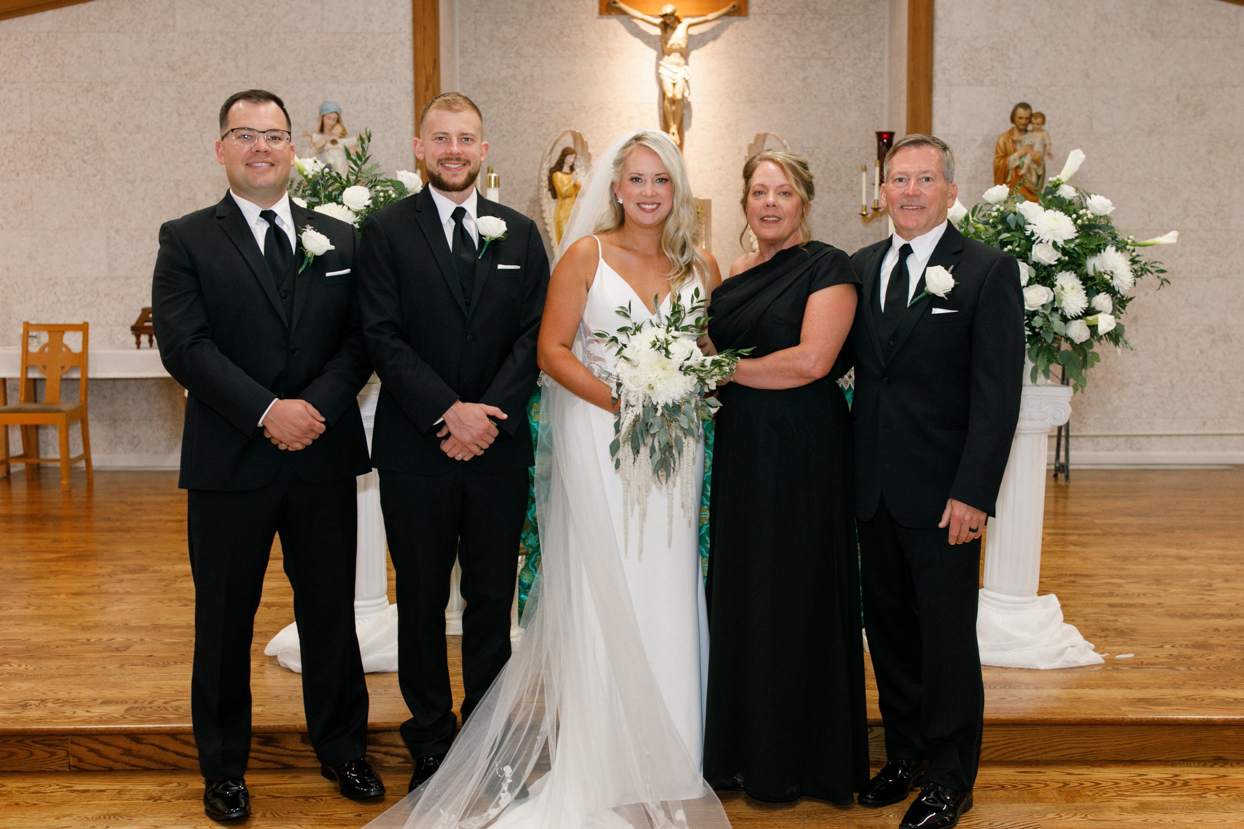 Josh and Erica Wedding Preview - Shanty Creek Wedding - Northern Michigan Wedding Photographer - J Darling Photo_023.jpg