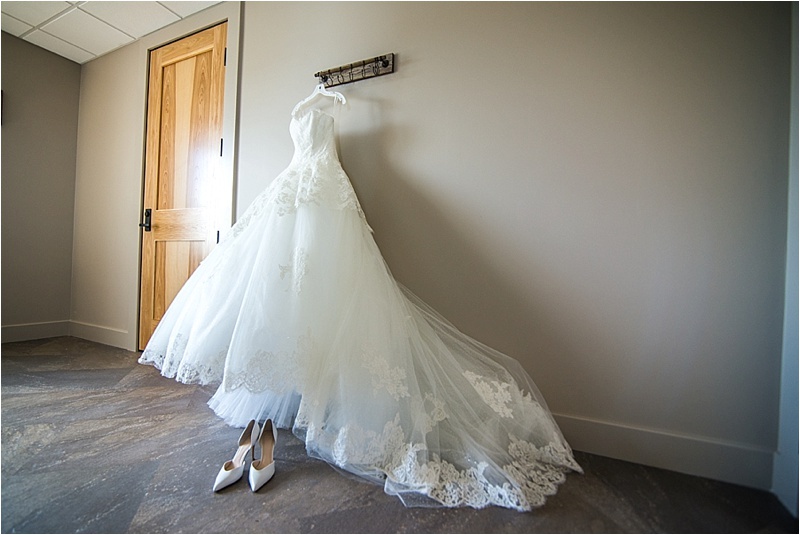 Amy-Rob-Indianapolis-Real-Wedding-Sycamore-Mallow-Run-2.jpg