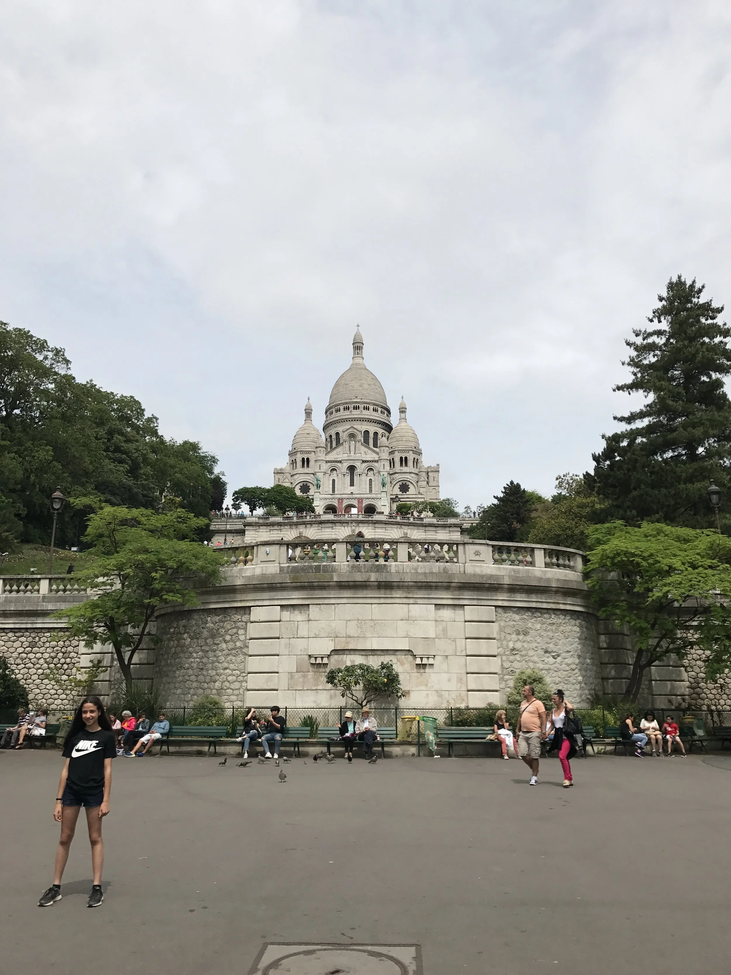 Exploring the Louvre & Montmartre 