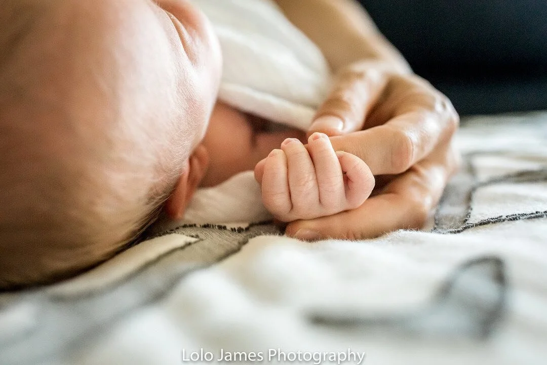 Those small little details that just change so quickly. &lt;3
⠀⠀⠀⠀⠀⠀⠀⠀⠀
#lolojamesphotography #lolojamesnewborn #lolojamesfamilies #appletonphotographer #neenahphotographer #foxcitiesphotographer