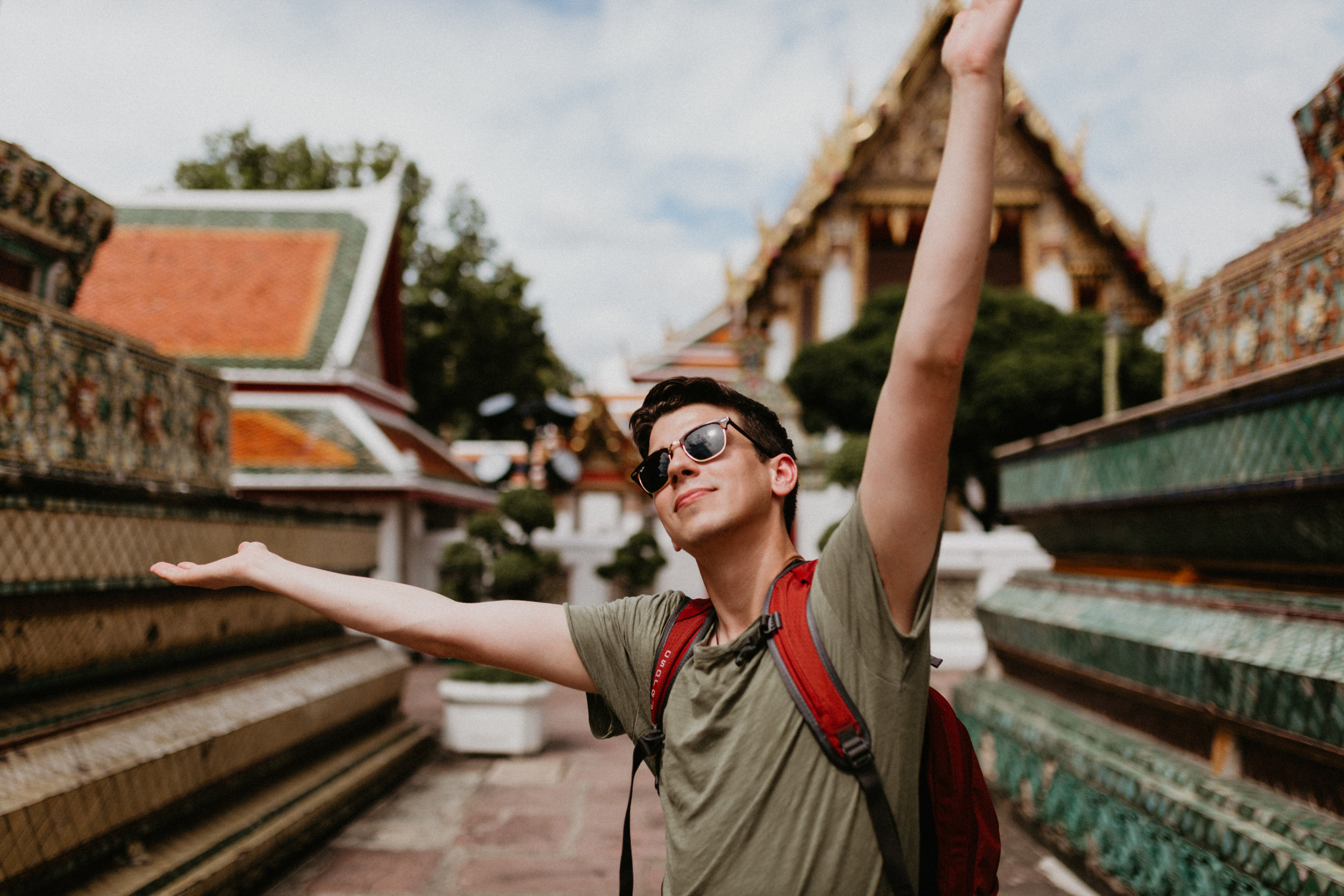 man taking photos at Wat Pho.jpg