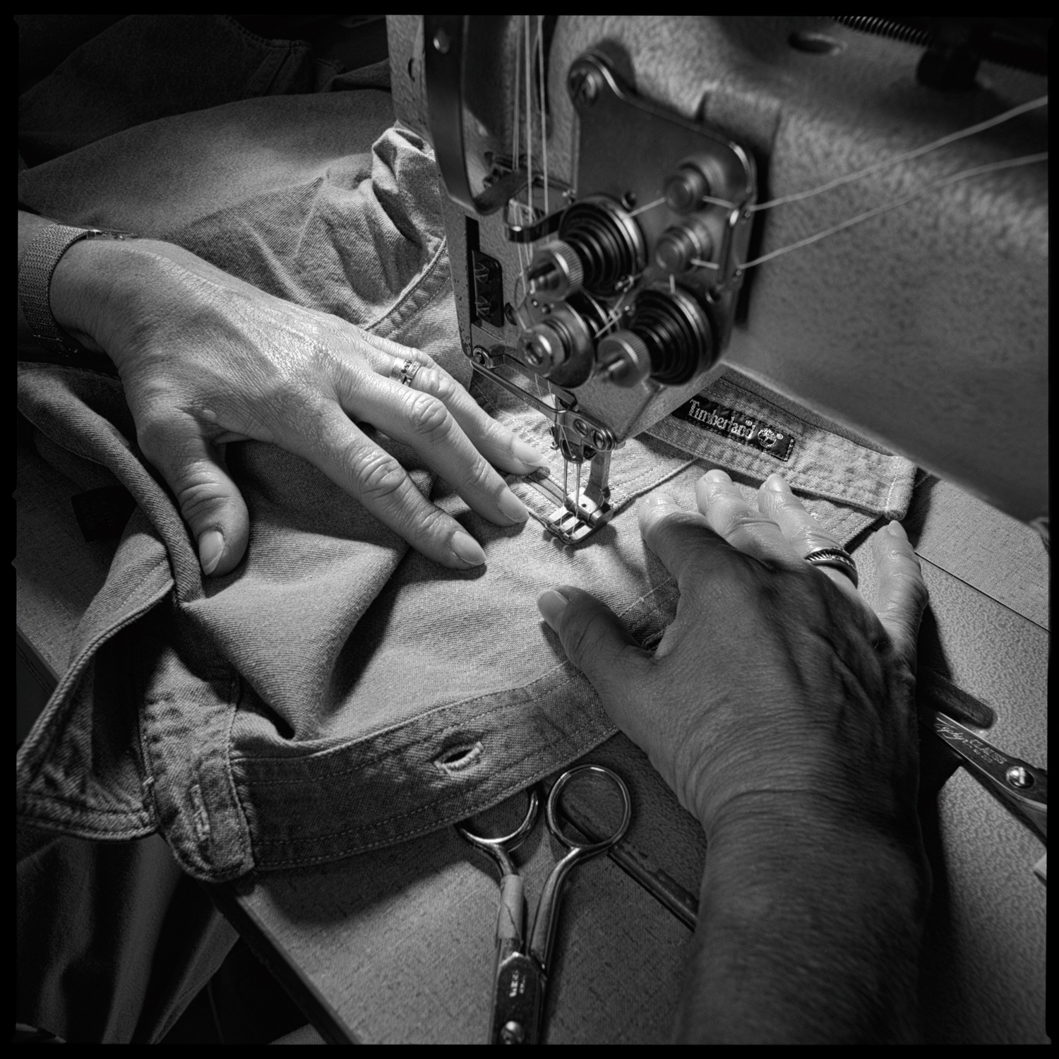 Timberland_at_work__sewing_machine_NIK_filters_Hasselblad_boarder_0007.jpg