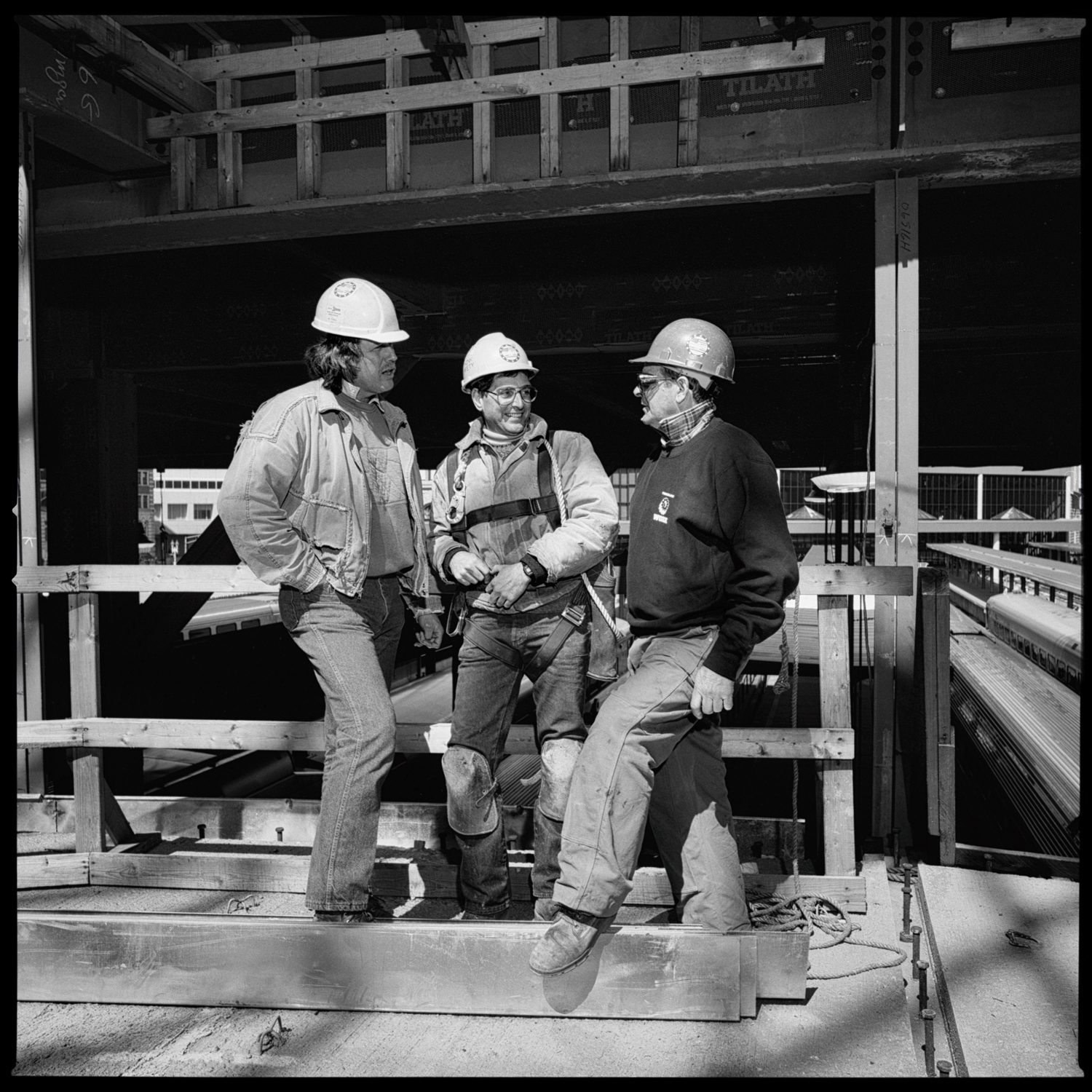 Timberland_at_work_South_Station_workers_NIK_filters_0012.jpg