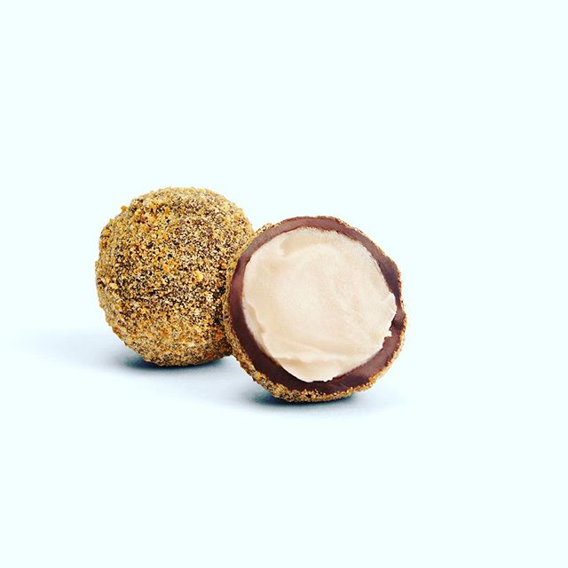 Happy #worldchocolateday !! Our Ruby chocolate ganache truffles, pure and simple #rubychocolate #pastrychef #chocolate #chocolatetruffles #artisanchocolate