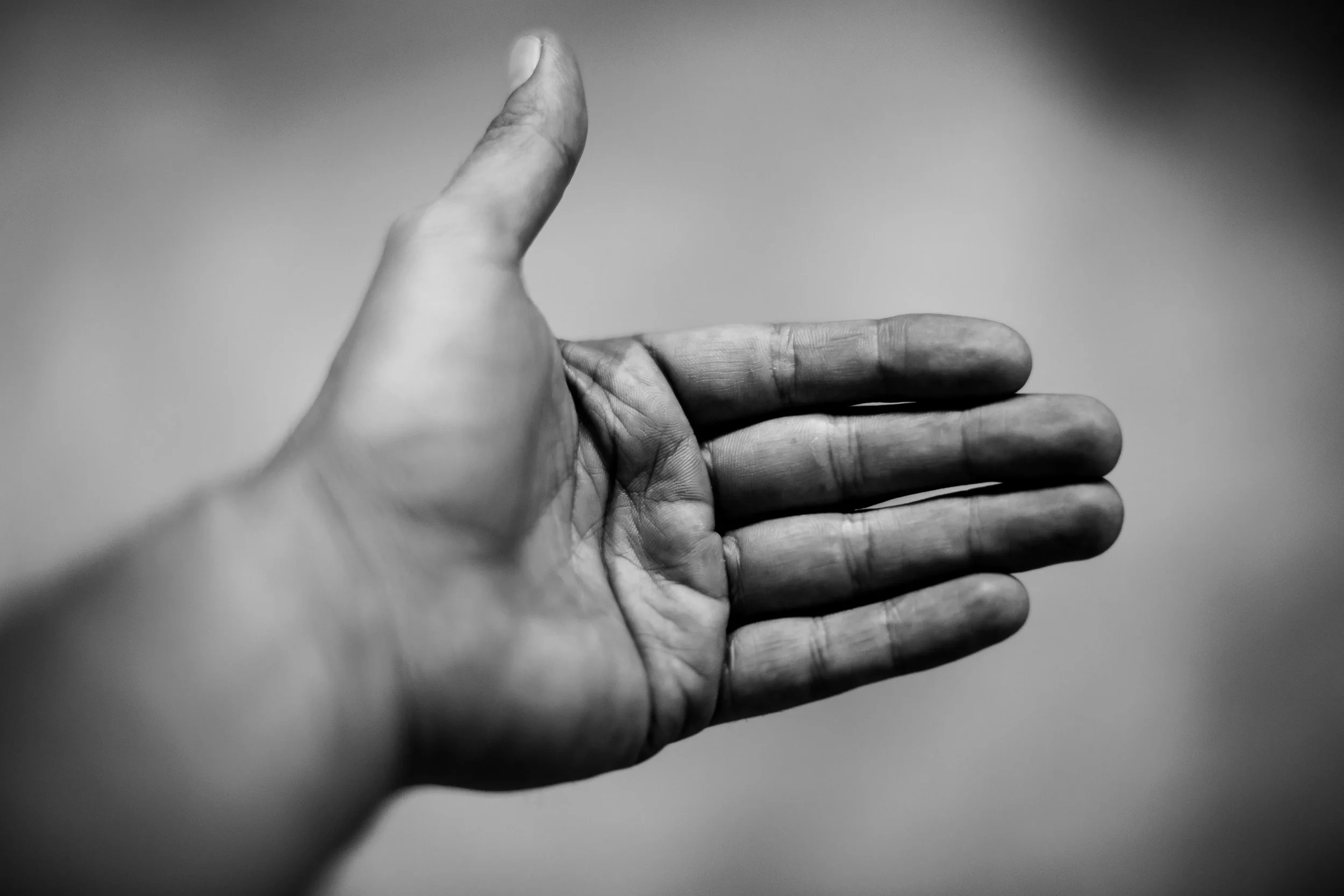 MI MANO JUL 17.jpg