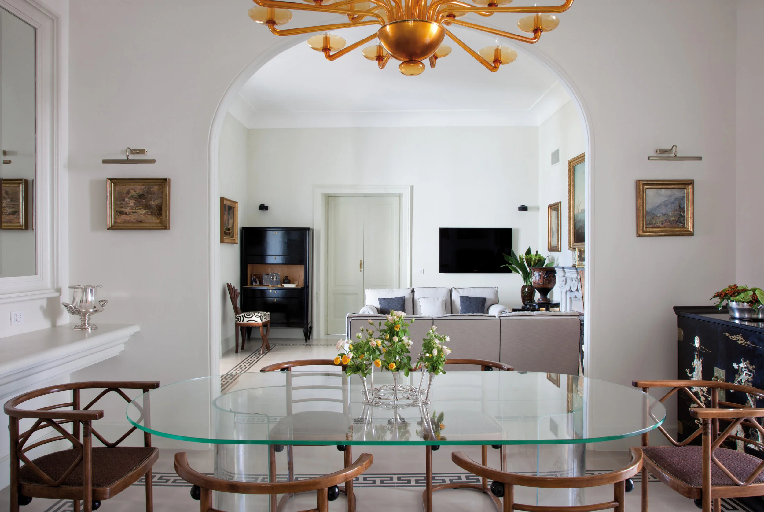 Sophisticated Transitional Diningroom.jpeg