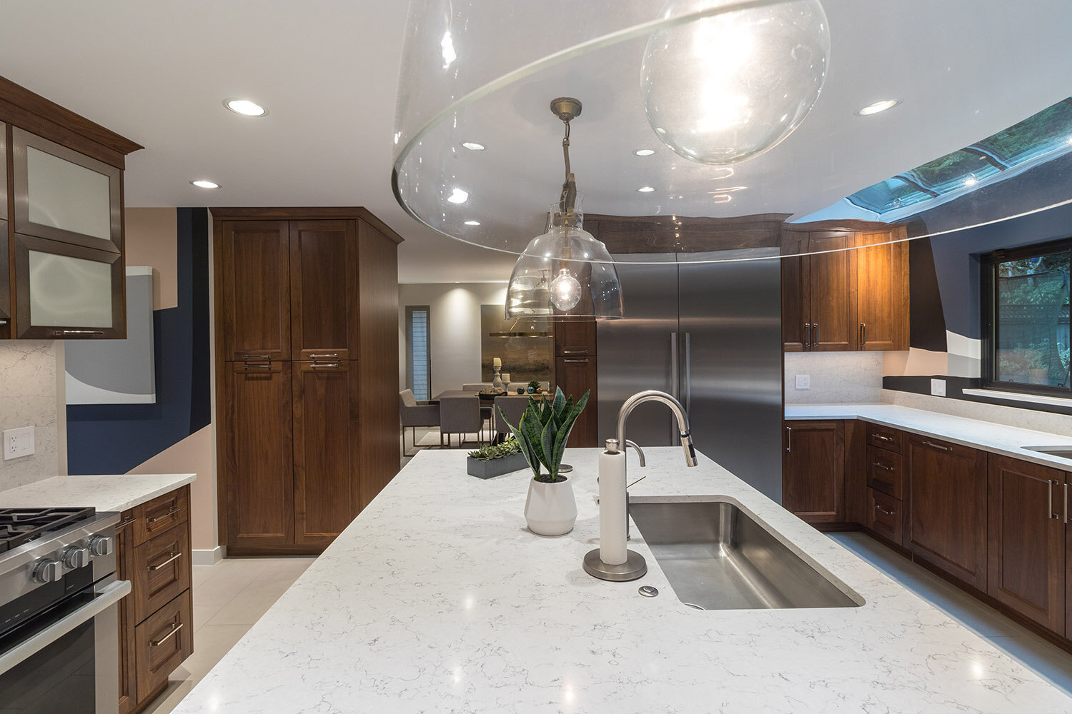 wall-design-decor-kitchen-elegant-custom-design-artful-interior-susan-front-view-2.jpg