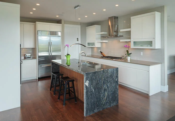 kitchen1.jpg