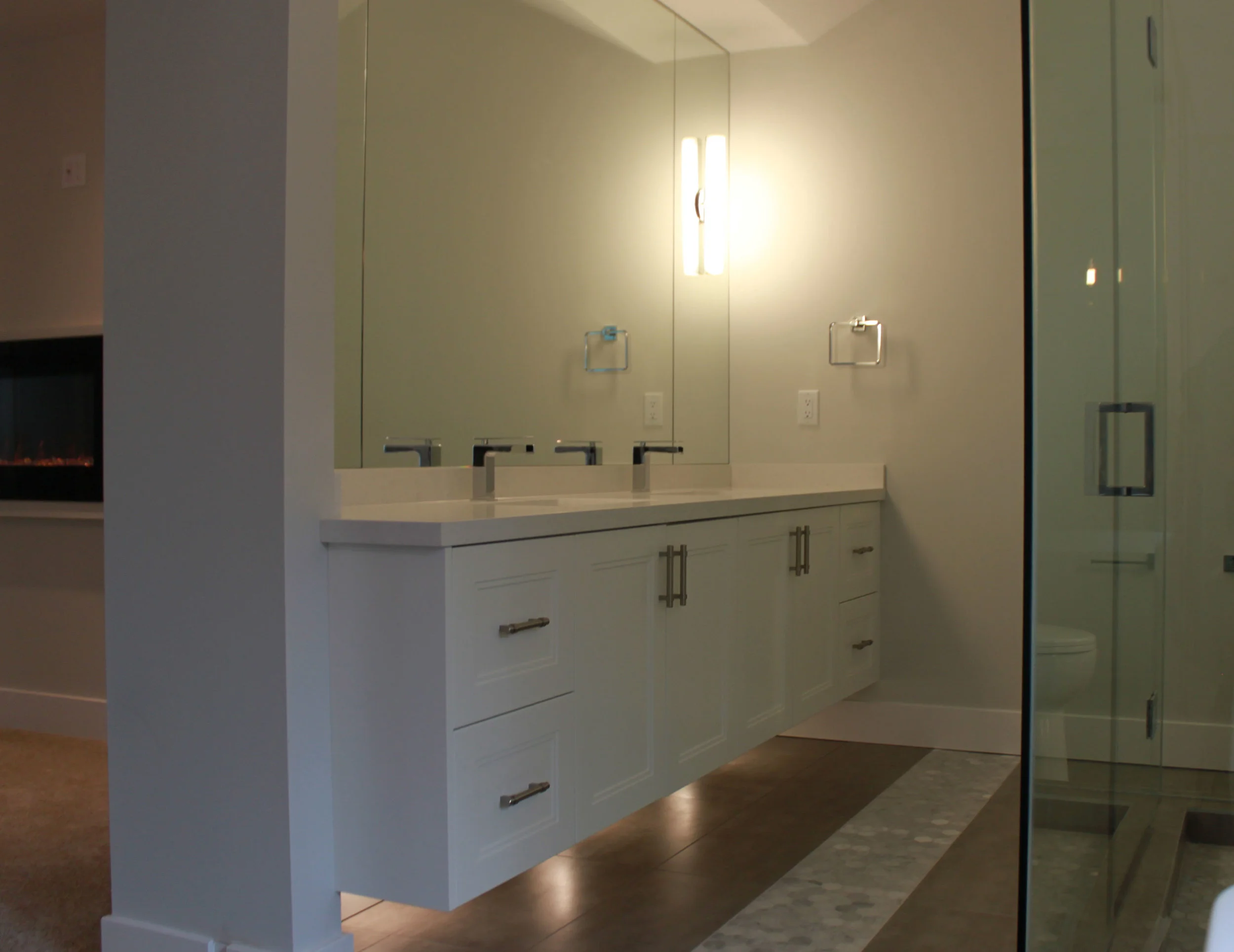 Frosty White Fraser Door Master Ensuite 2.jpg