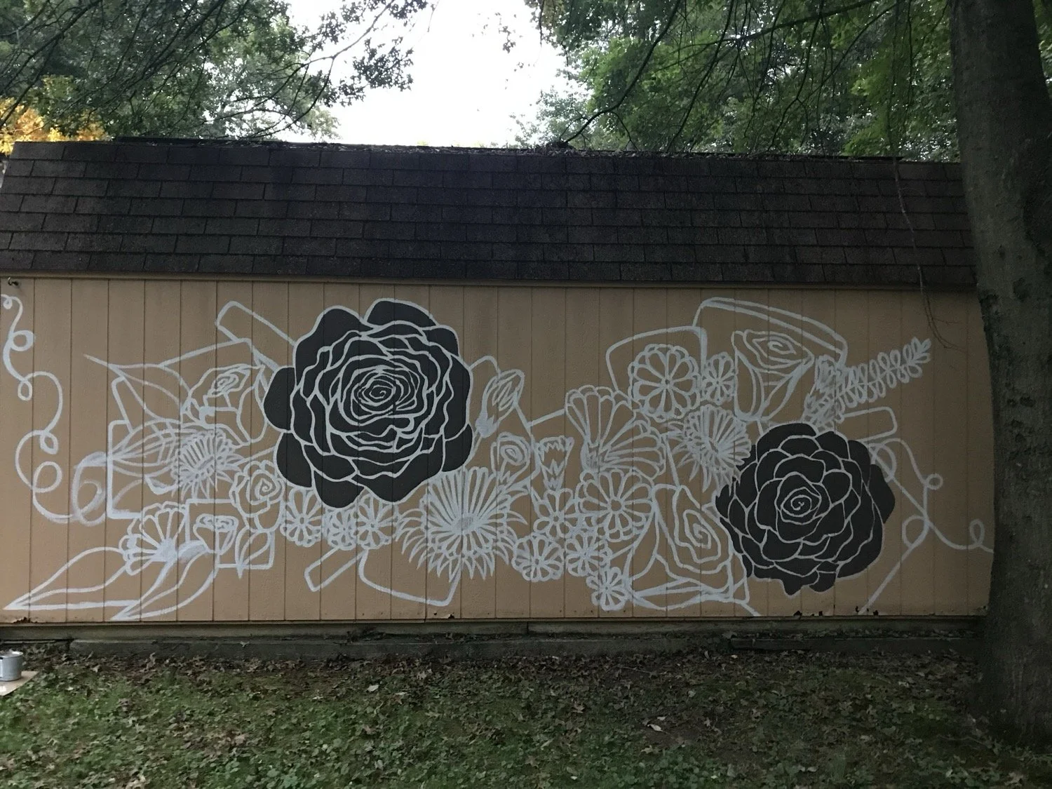 AbstractFlowerMuralShed4_smaller.jpg