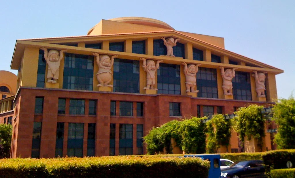 Team Disney building in Burbank, California by Michael Graves, 1986. It’s jokingly referencing the caryatids of classical architecture by replacing them with the Seven Dwarfs. Image Source: Rick Gordon