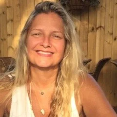 I love volunteering as a Meridian Therapy yoga instructor and as a practitioner of acupressure, cupping, gua cha and Moxa, helping real people work on unsticking any of their emotional blockages, helping them move any stagnate Qi, or allowing them to focus on their breath, releasing and breathing as deeply as possible to nourish the body, muscles, brain and organs while feeding their subtle energy pathways. I love the idea that helping others in reality often does more to help me. There’s something that shifts inside when you know your touch, your words, your quiet listening has allowed another individual to find compassion, love, caring and kindness inside themselves — perhaps even great love and joy — whether it’s for themselves, for others or even for you. I truly believe in the Bhakti manner of service and I’m committed to that concept in any and all ways. Given the opportunity, time and accessibility within my daily schedule, I will help others, always. I know that throughout my life, a time that seems like an entire other life, as I was dealing with drug and alcohol addiction and substance abuse, people were there for me. Certain people, certain groups never gave up on me. They helped me put one foot in front of the other. They helped me re-access my true self and heal. And now it’s my turn to give back, pay it forward, make the magic happen for someone else. There’s something greater than just the sheer personal reward of knowing that you have been or are there for another person. It makes your heart soar, picks you up from deep despair, flips your energy into a radiant embrace for not only the world outside you, but within you as well. Everyone should give of themselves. It’s the greatest and most important gift we have to give to the world. Rose Erin Vaughan’s SOS trainings have fine tuned my curiosity about the body and its anatomy, helping me delve deeper into knowledge that can help other people as well as my self, while simultaneously illuminating how much more I need to learn! Her Science of Self Teacher Trainings will make you hungry for more information, and I now realize this becomes a lifelong calling. It becomes a necessary cycle of learning the love, spreading that love, sharing the love. Volunteering to spread the knowledge, the information, the service of these trainings is imperative and I am so grateful to be able to do so. May All Beings Everywhere Be Liberated and Free of Suffering and Pain. May All That I Say, Do and Think Contribute To Making That So. xoxoxo 🙏🙏🙏🔱☀️💫💙