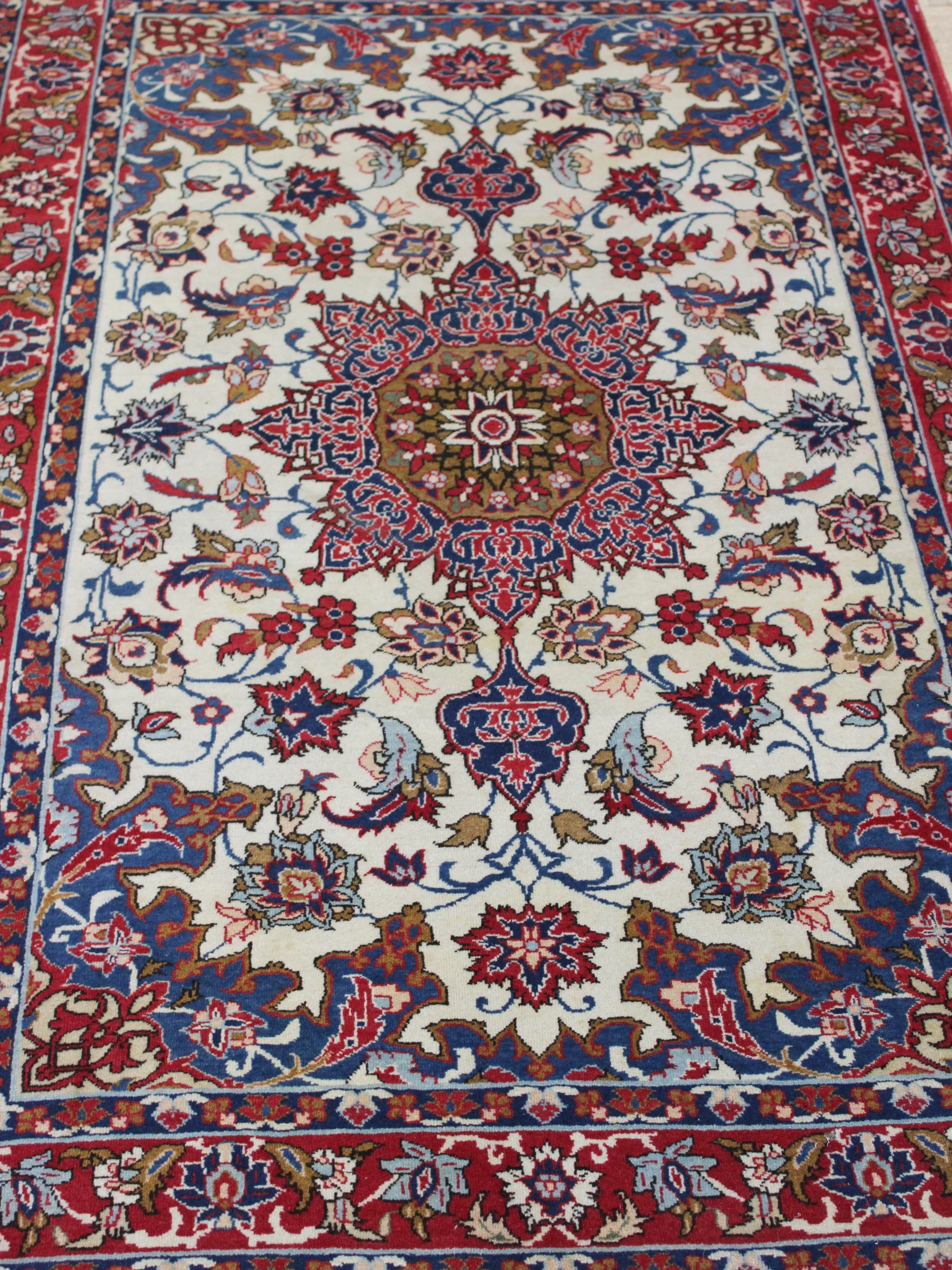 Handmade Persian Isfahan Area Rug 