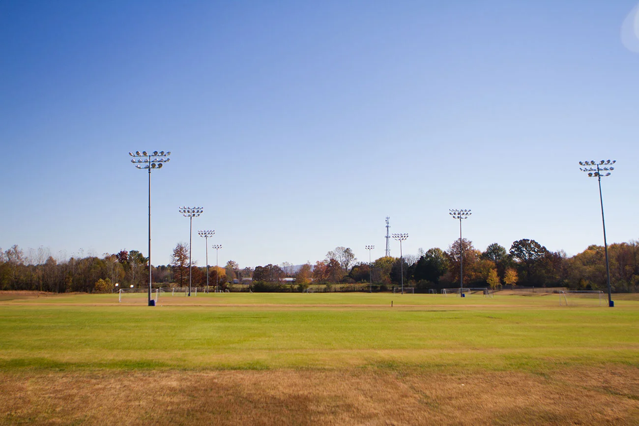 Putnam County Sports Complex Putnam County Sports Complex has six lighted multipurpose fields – a soccer, lacrosse, football and rugby field – with a cross country course. The complex also features two covered pavilions, a meeting room and concessions stand with bathrooms. 497 Whiteaker Springs Rd. Cookeville,TN38506