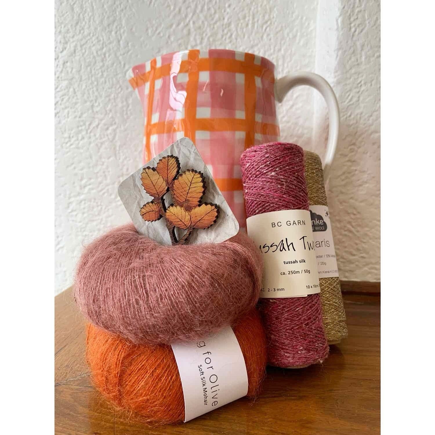 I&rsquo;ve asked staff to gather their top 5 for Mother&rsquo;s Day gifting- of course Michele B couldn&rsquo;t stop there (7 if you&rsquo;re counting 😉), but she did put together a beautiful selection: a large @noss_and_co jug (also great for flowe