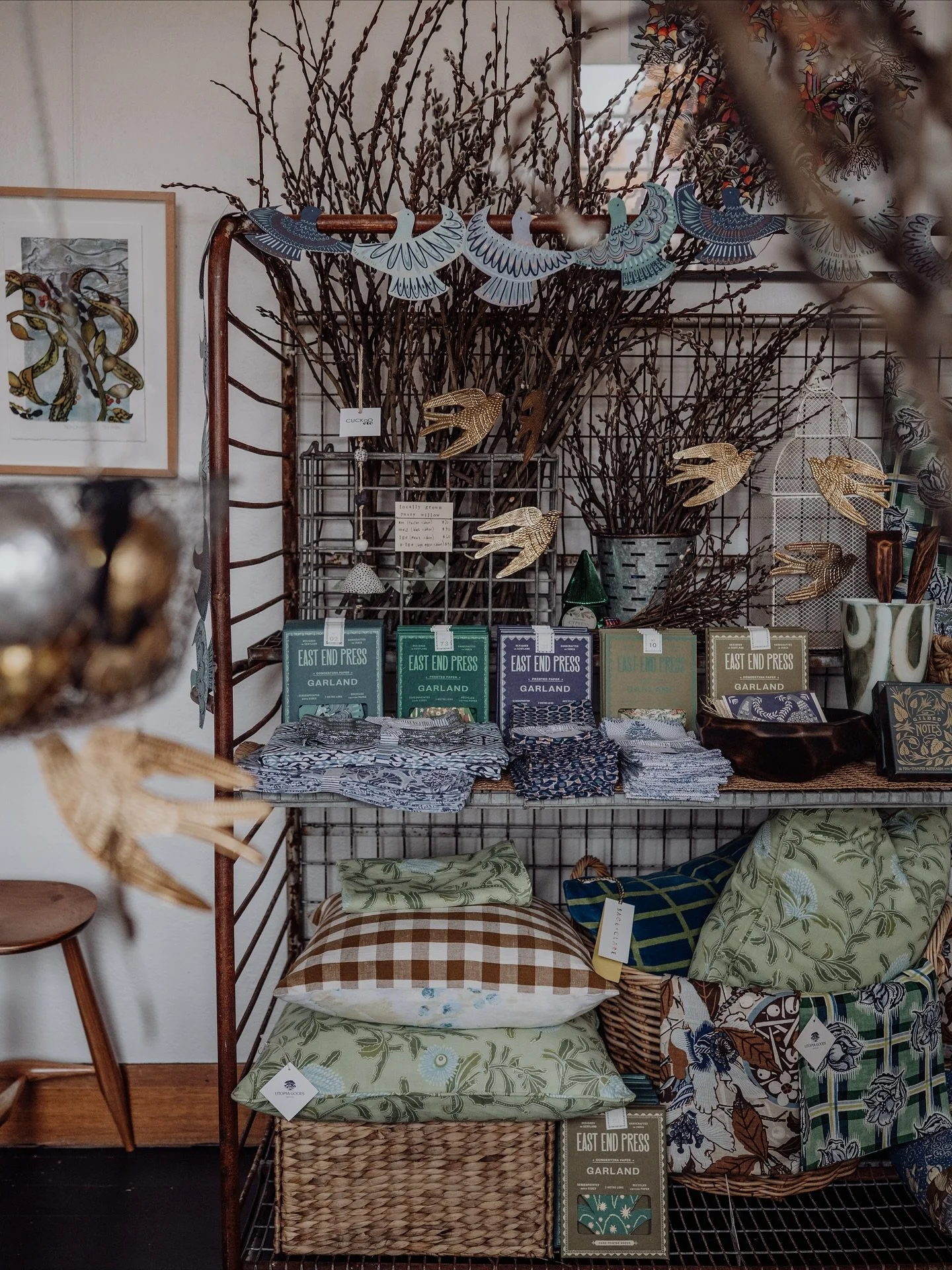 it&rsquo;s perhaps feeling more seasonally attuned to the northern hemisphere right now here in the far south, but the trip on these chilly grey days is totally worth it- it&rsquo;s always warm &amp; cosy in here &amp; there are loads of hot choccy o