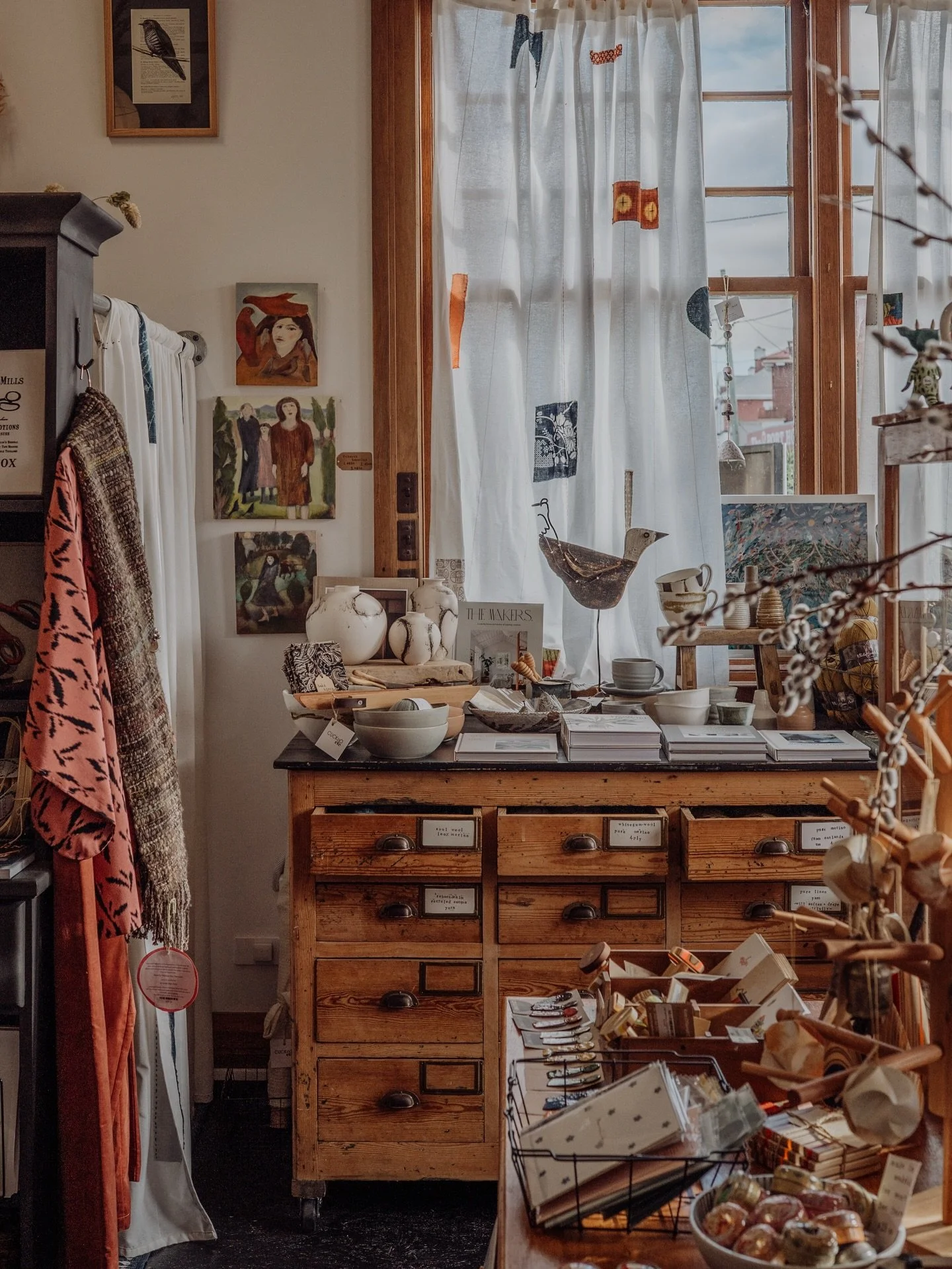 the seasonal shift&hellip; darker, cooler mornings long golden days. can you feel it? it has us turning our minds to woolly projects, good books &amp; cosy cuppas 🧶 🫖 📕