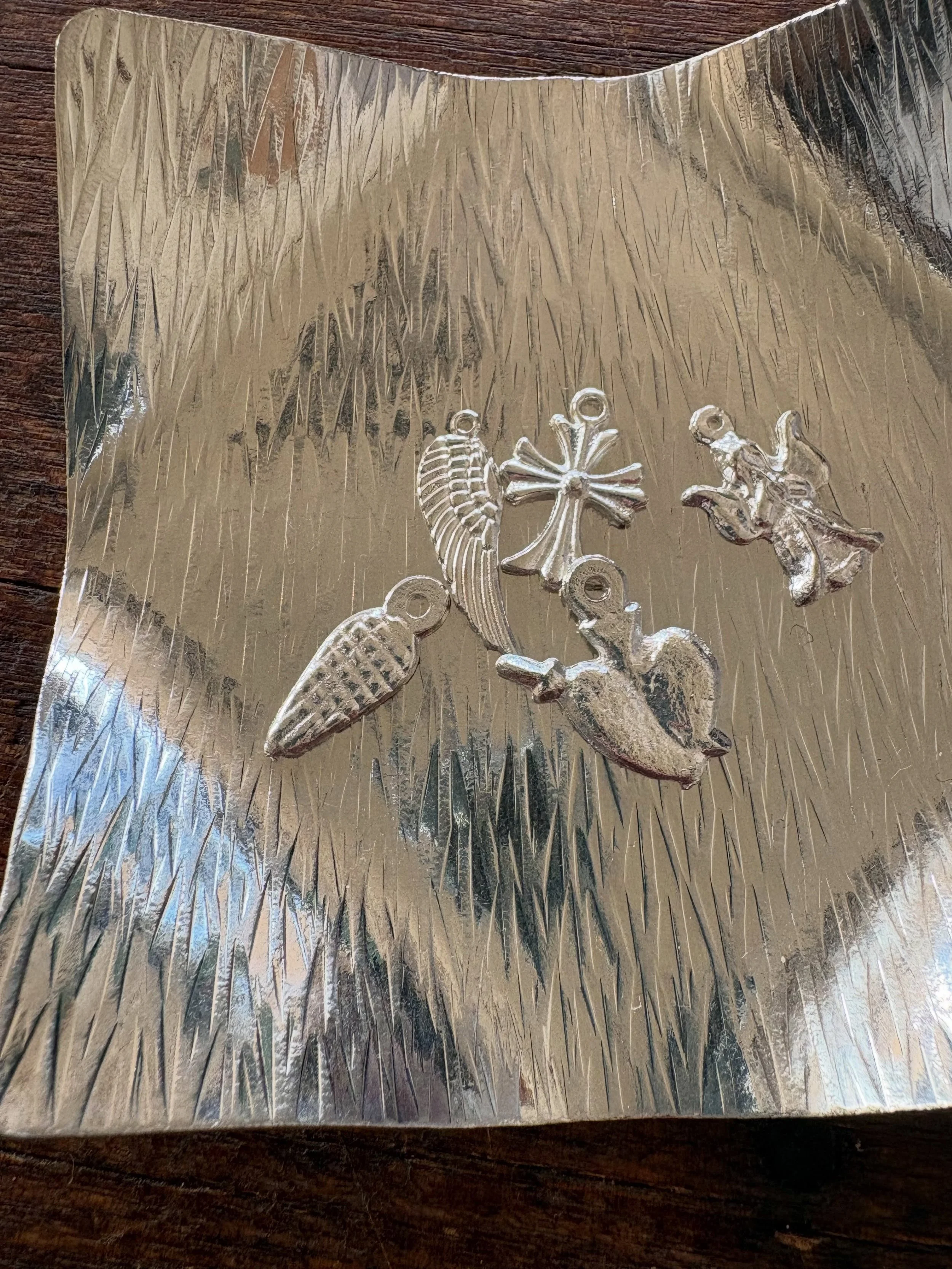 sharing some silvery treasures today ✨ I am mainly procrastinating &amp; playing with shiny things when I should be finalising my EOFY book-keeping (y a w n) &hellip; but I have been meaning to share these lovely items with you for some time! milagro