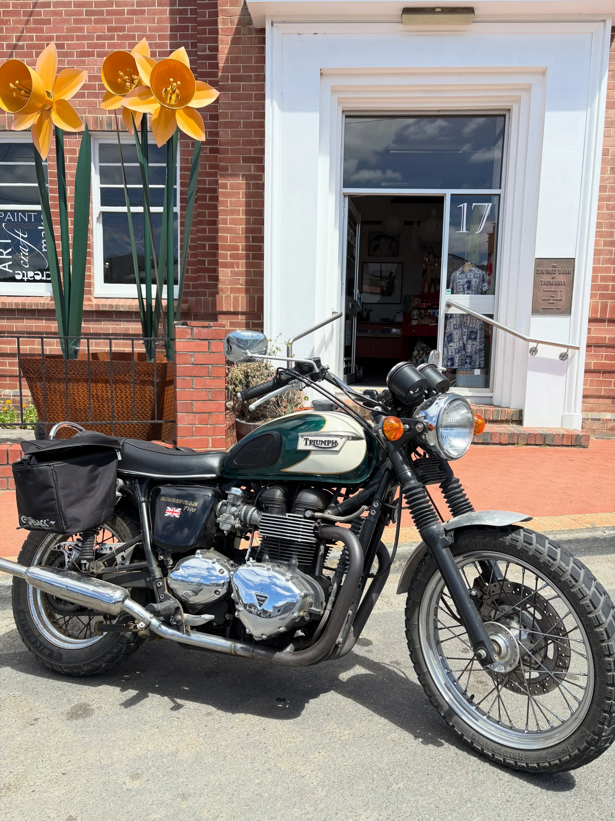 💛DAFFODILS💛 did you know that the supersized daffodils out the front of our store are for sale?? Duncan is the talented sculptor who makes these &amp; his incredible practice is informed almost entirely by reclaimed materials! Harness that beautifu