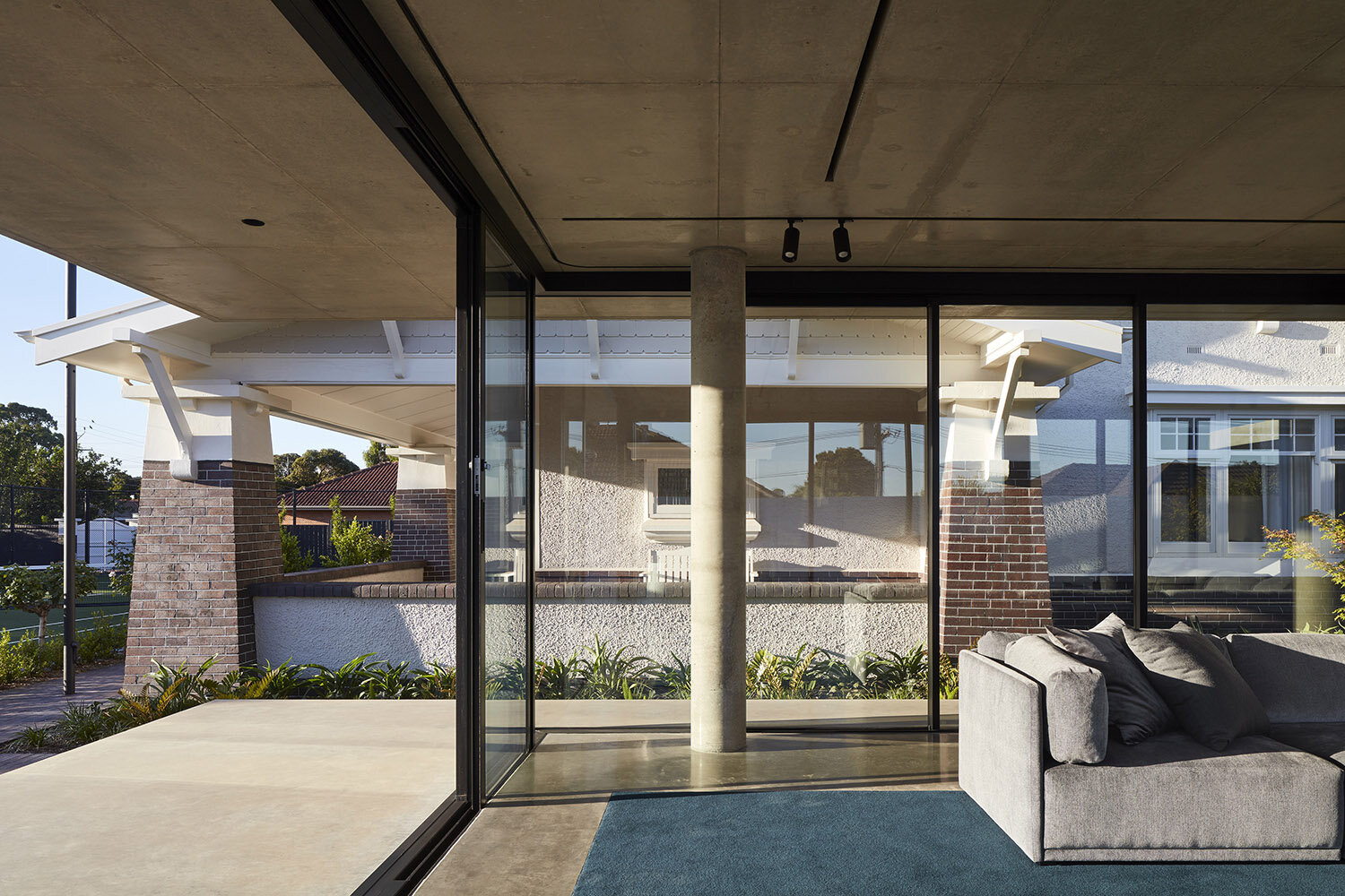 Concrete-Contemporary-Glass-Addition-Lockleys-House.jpg