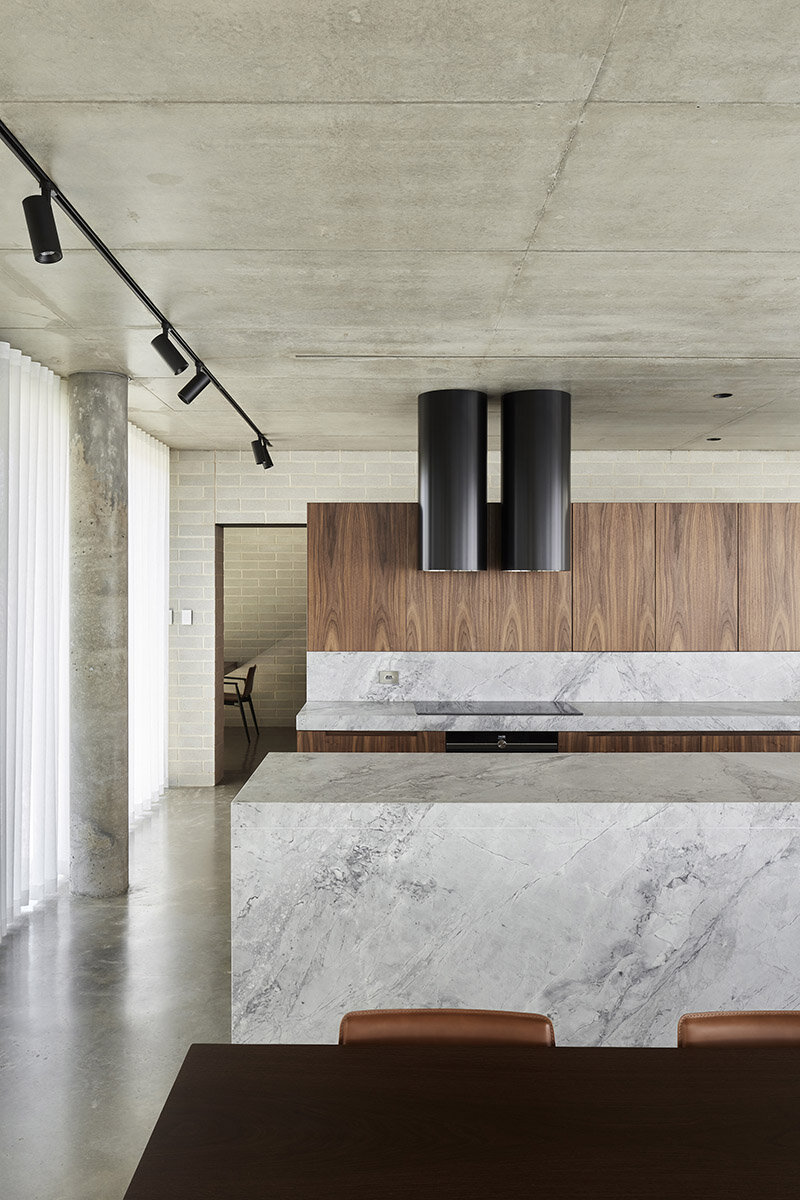 Concrete-Contemporary-Home-Interior-Lockleys-House.jpg