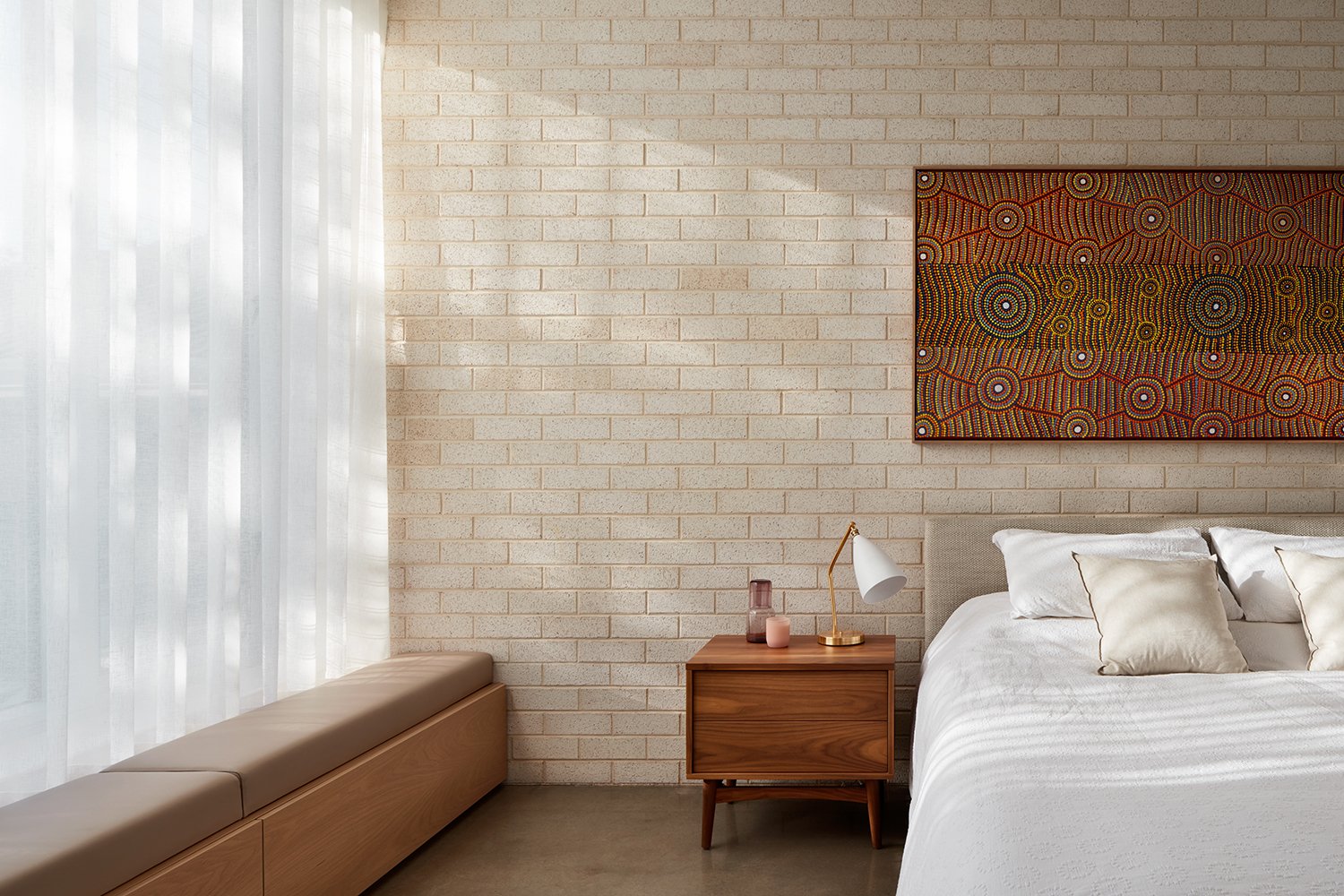 Jacaranda-House-Brick-Contemporary-Masonry-Bedroom.jpg
