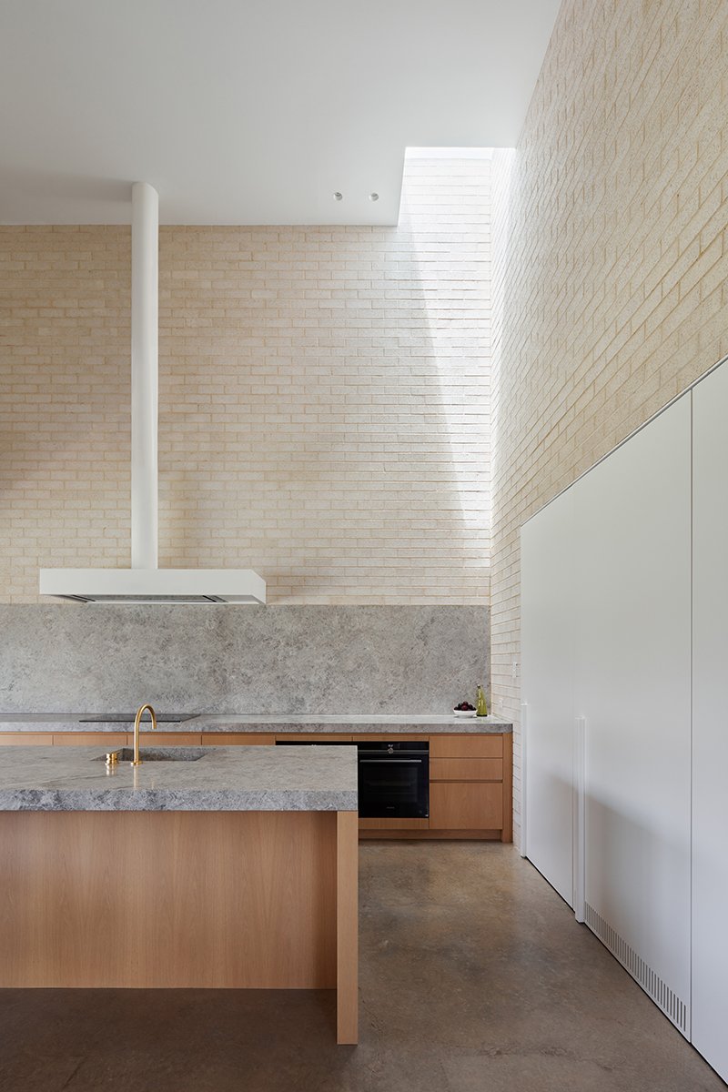 Jacaranda-House-Brick-Contemporary-Masonry-Kitchen.jpg