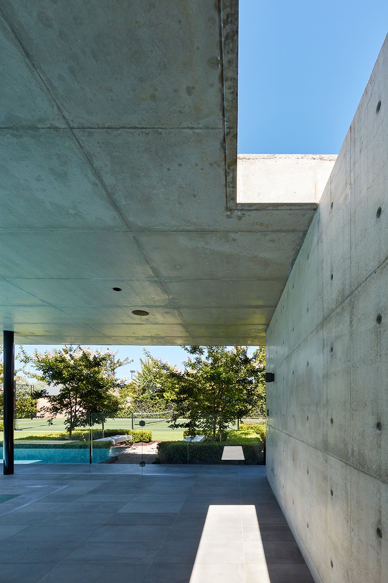 Medindie_House_Contemporary_Concrete_Light_Shadow.jpg