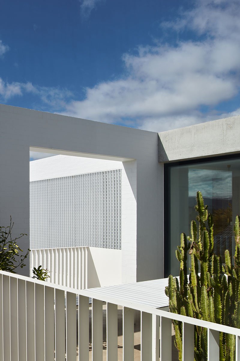 Frangipani-House-Contemporary-Modernist-Brick-Home-Outdoor Dining.jpeg