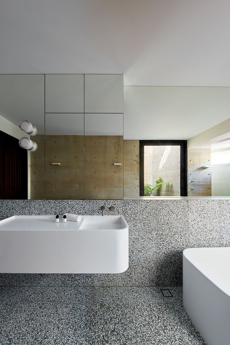 Billabong-House-Contemporary-Concrete-Home-Bathroom.jpeg