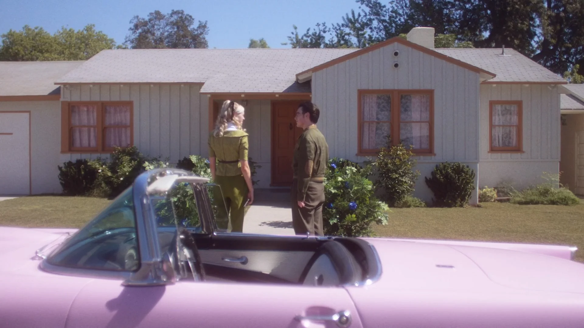 Sequence 01.00_14_37_06.Still014.jpg