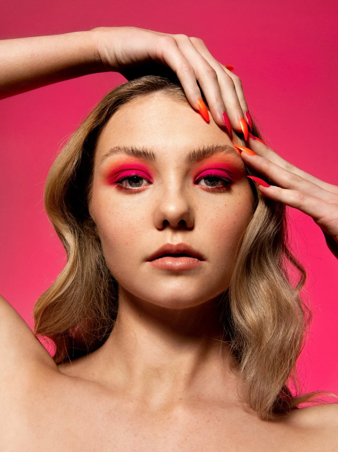 NEON_BEAUTY_©WYNONASTOCK2019_002 copy.jpg