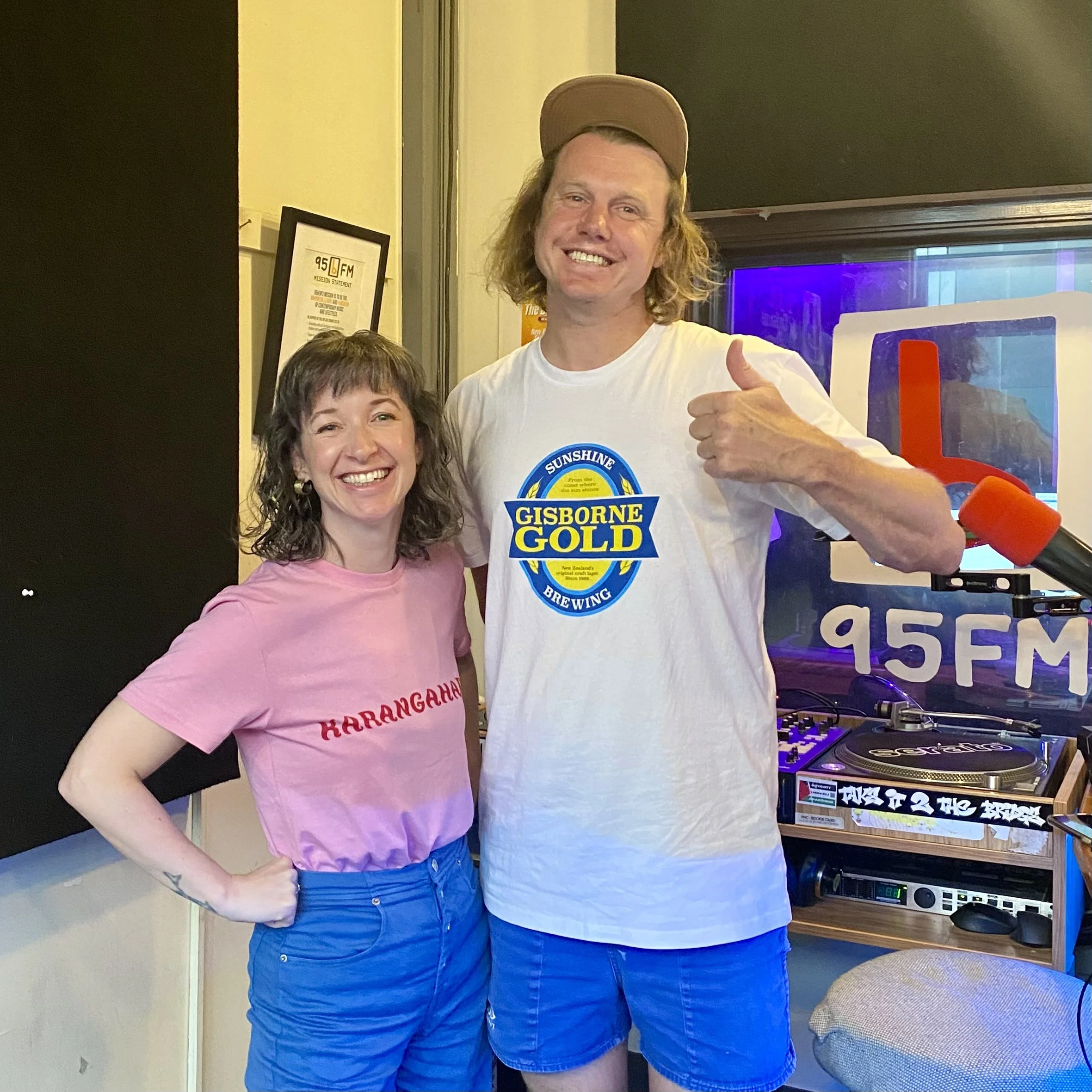 95bFM's Loose Reads: Jenna's Christmas Agony Aunt answers