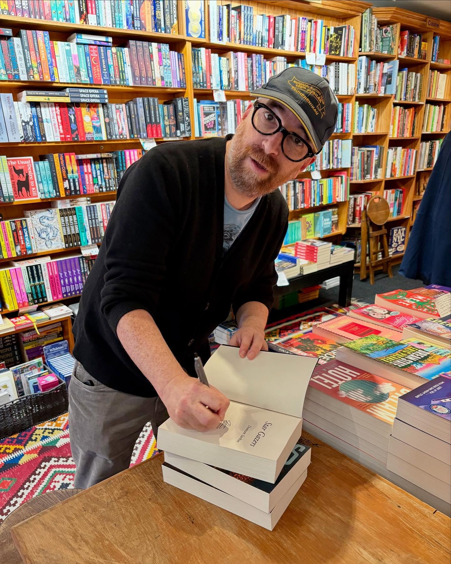 @duncan.sarkies visited us post @aklwritersfest to sign copies of Star Gazers. π¦ππ¦ππ¦
@thwupbooks