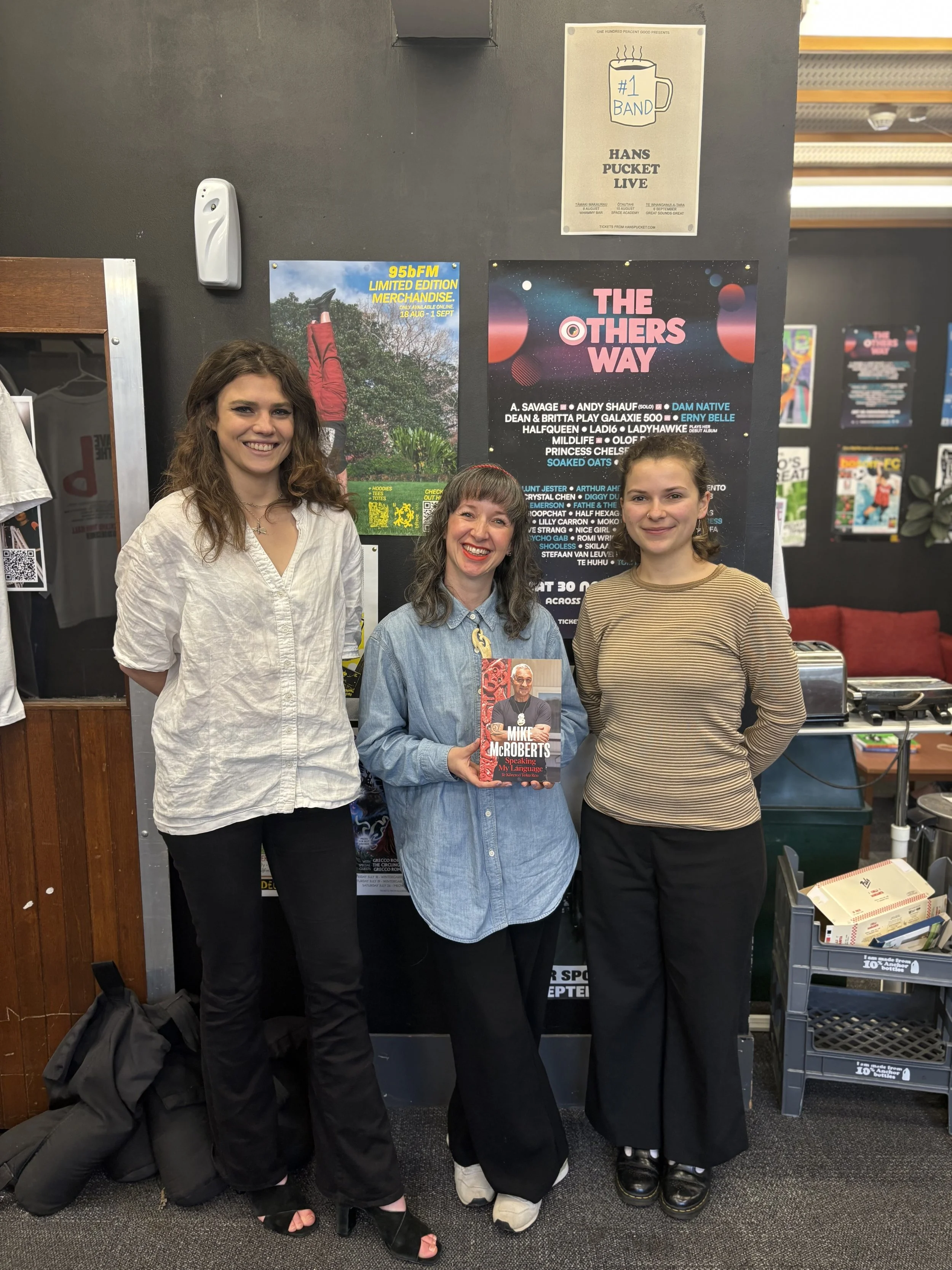 95bFM's Loose Reads: Speaking my Language Te Kōrero o Tōku Reo by Mike McRoberts