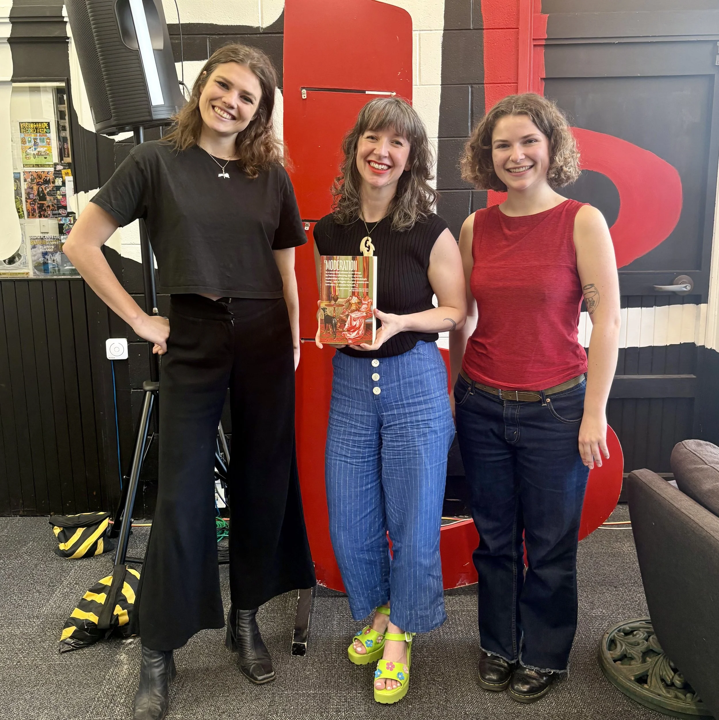 95bFM's Loose Reads: Moderation by Elaine Castillo 