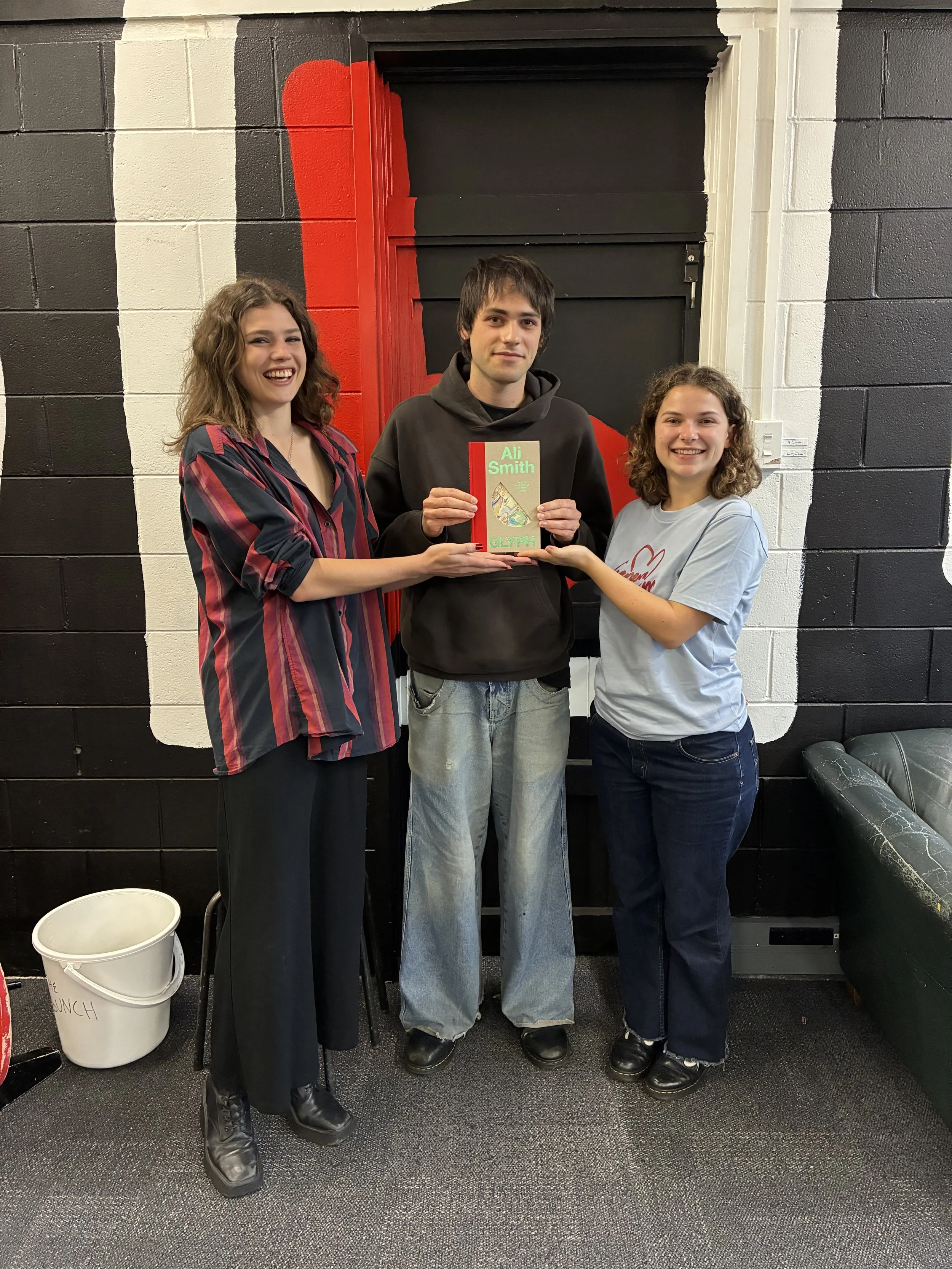 95bFM's Loose Reads: Glyph by Ali Smith