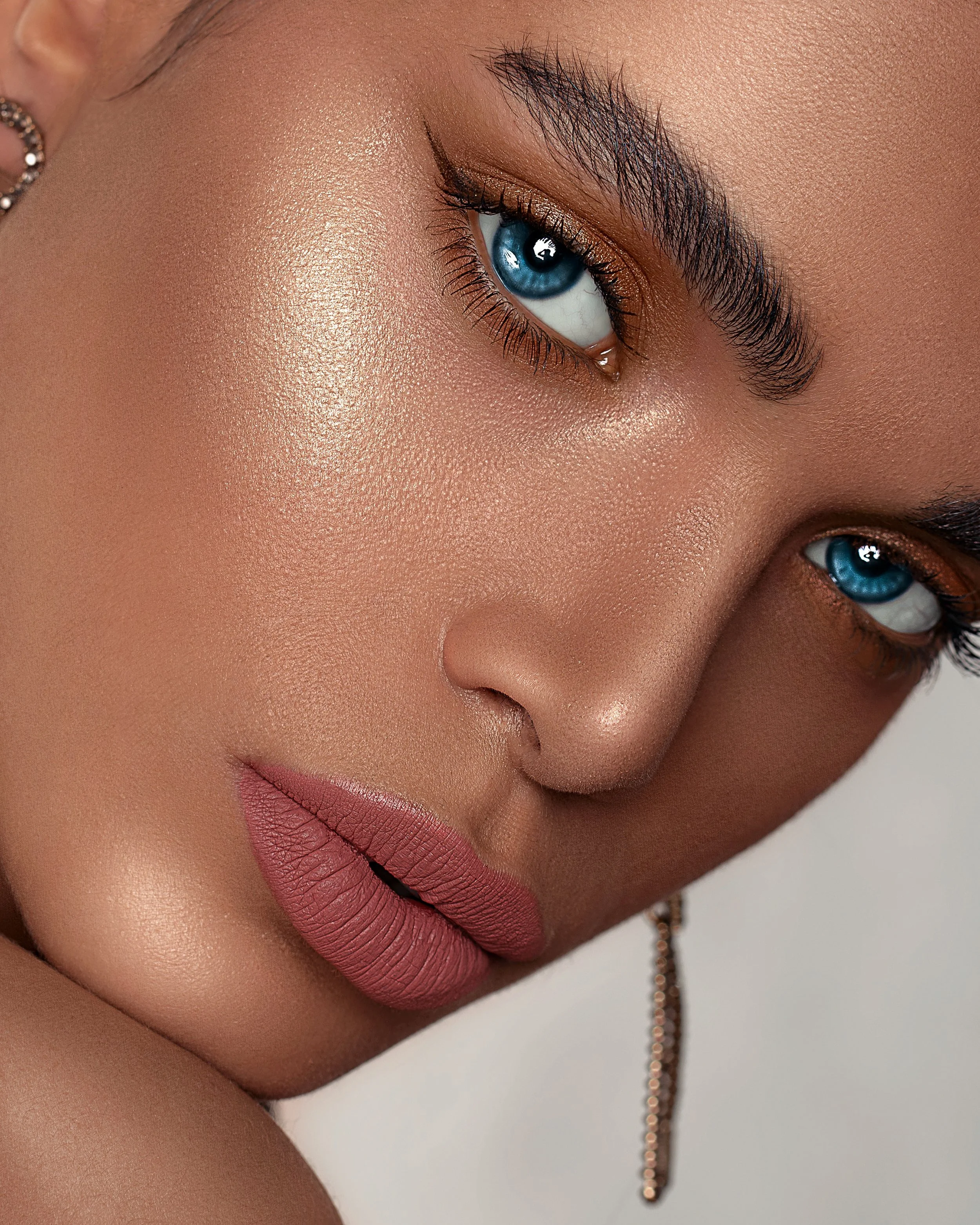 zarihsretouching1.jpg