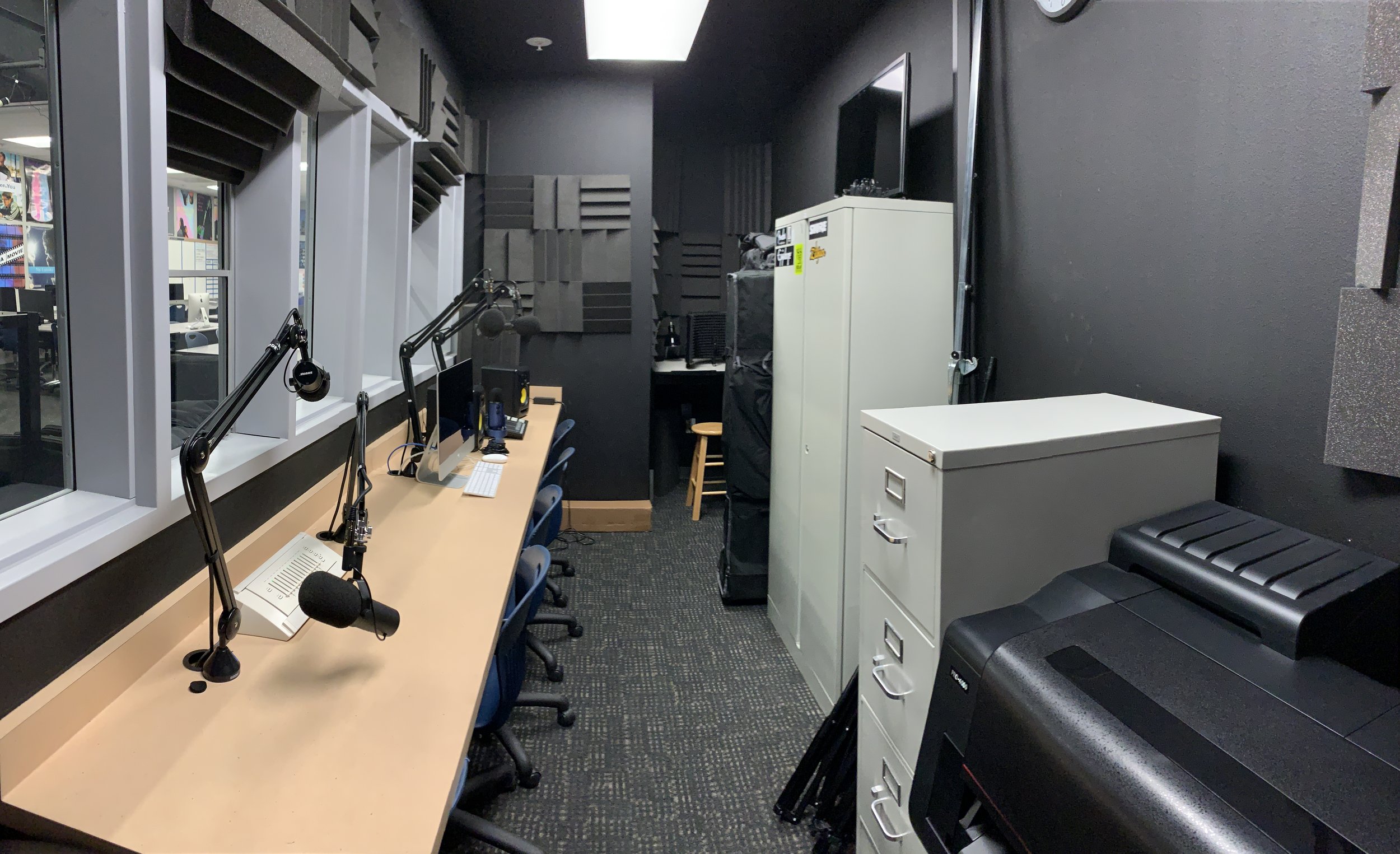  The podcast studio also had a giant large format printer in it (not that you want want to run a giant printer when recording audio…) 