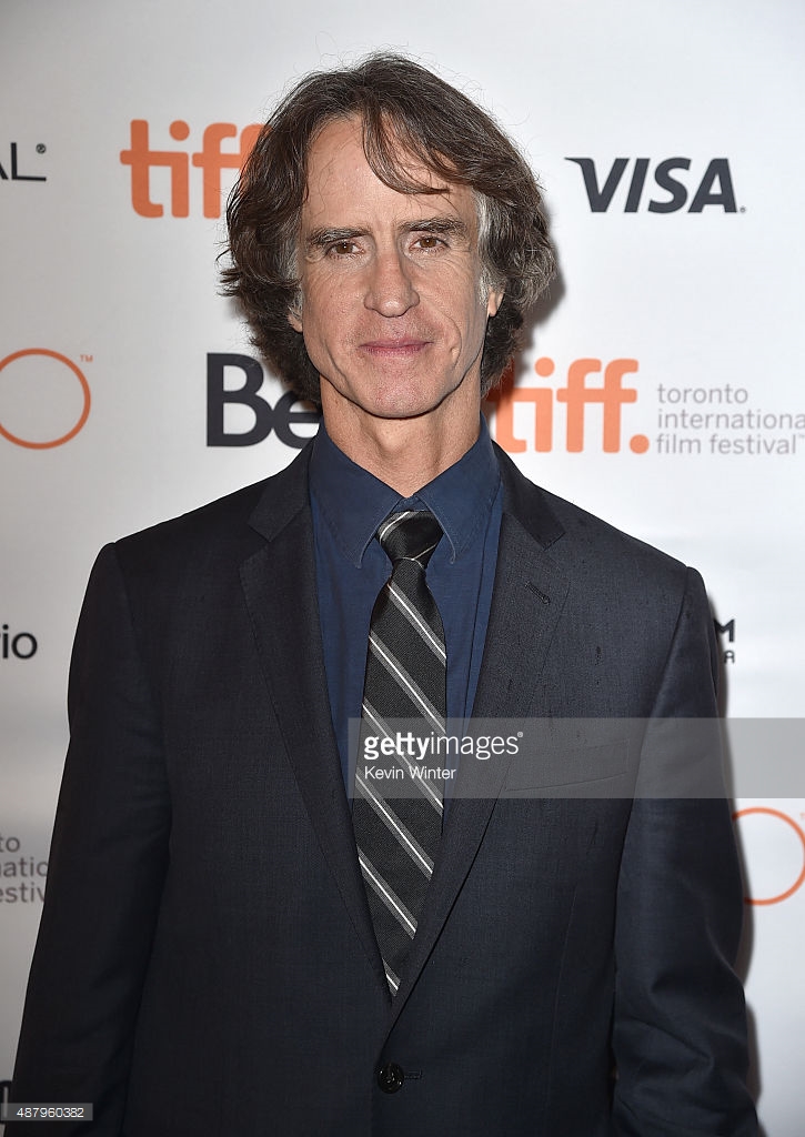 Grooming / Jay Roach