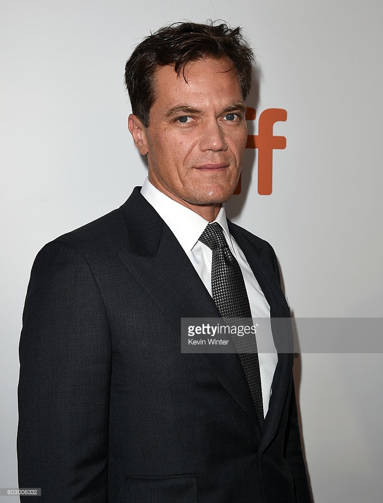 Grooming / Michael Shannon