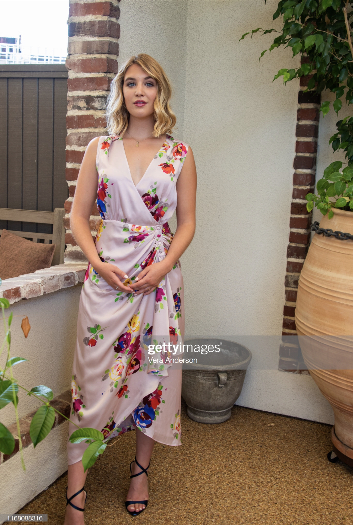 Makeup &amp; Hair for Sophie Nelisse HFPA