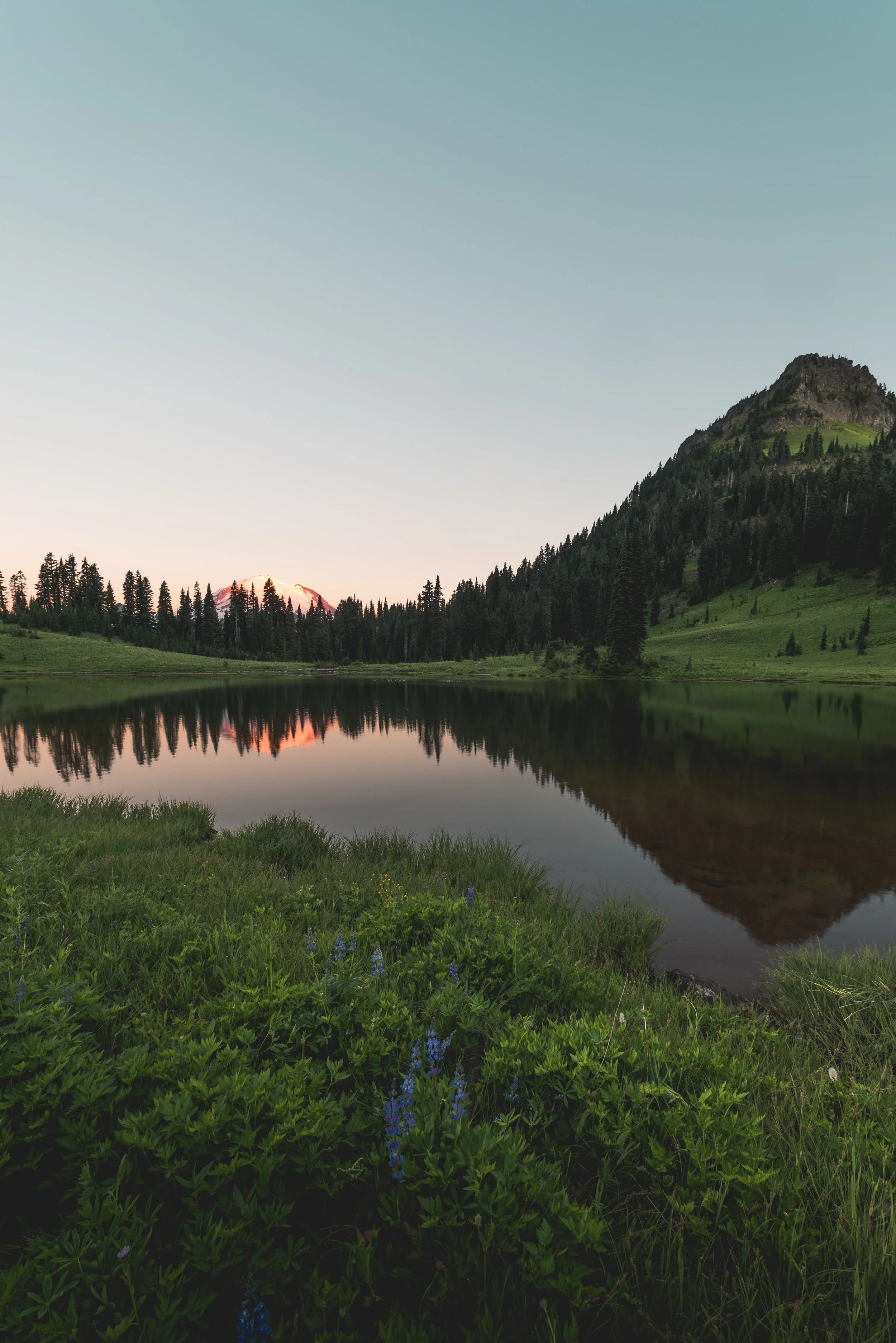 Tiposoo Lake sunrise. ISO 50, f/11 1.6 sec.