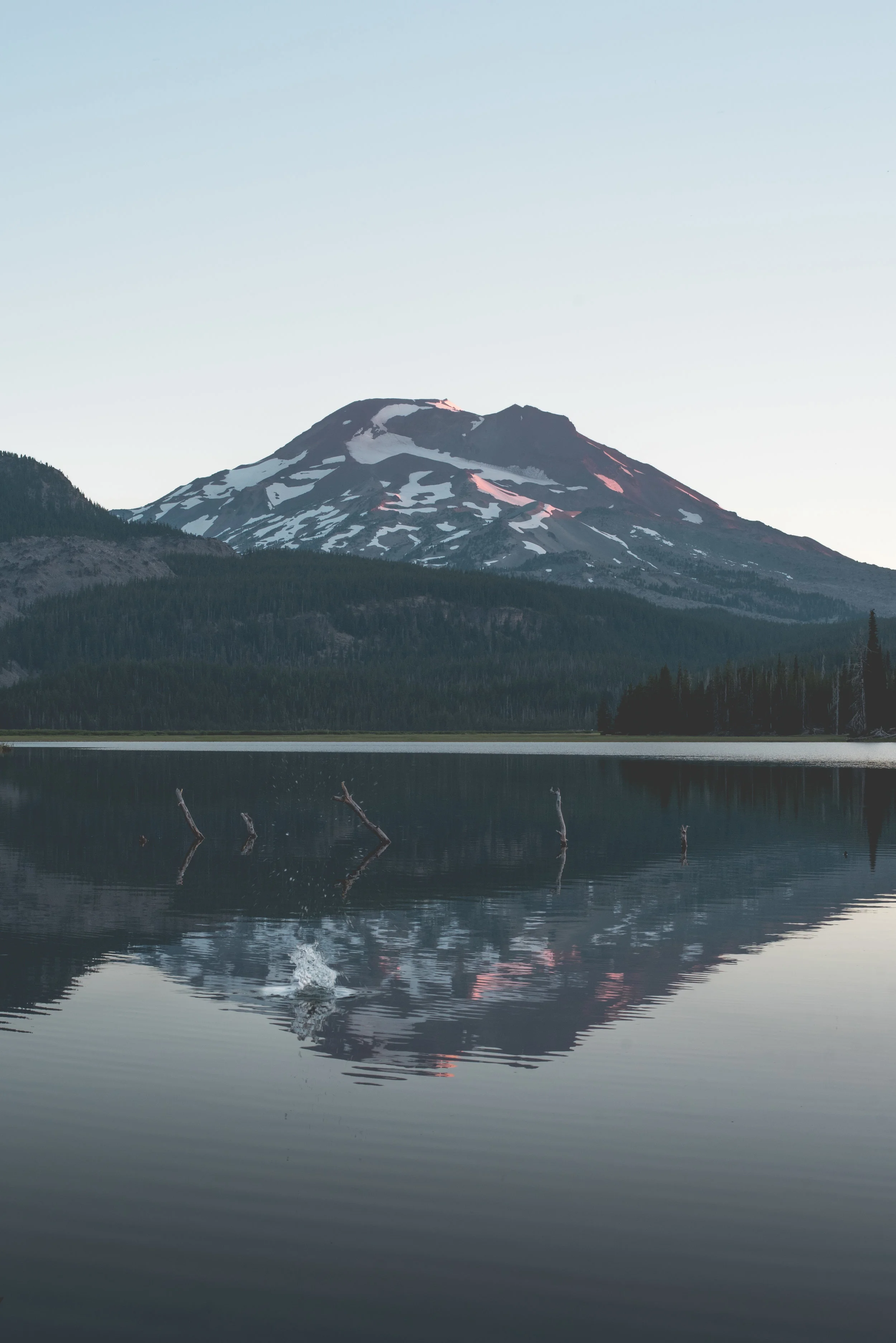 Sparks Lake at sunrise. ISO 400, f/11, 1/60.