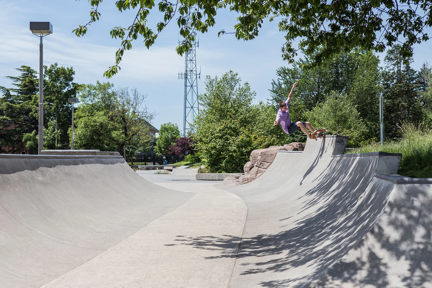 The transitioned “mini ramp” section of Ed Benedict Skate Plaza is a great place to refine one’s transition skills.
