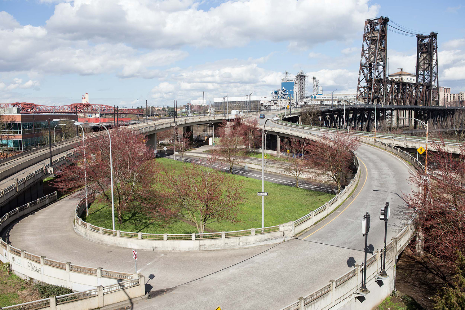  Proposed site location of the ODOT Steel Bridge Skatepark situated on the western side of Naito Parkway. The area is encircled by the Eastbound on-ramp to the Steel Bridge. 