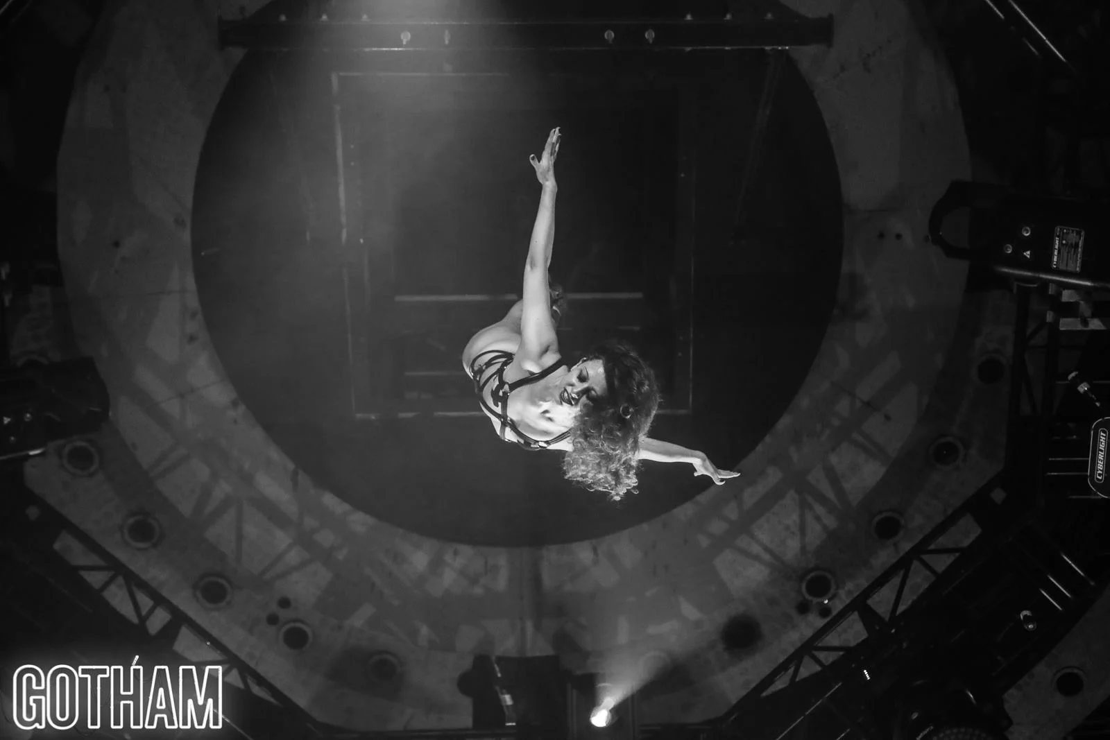Cassandra Estelle NYC aerialist